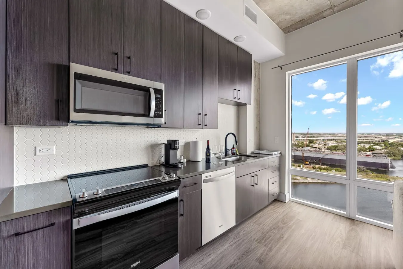 Channelside: Amalie Arena Convention Center DT 18
