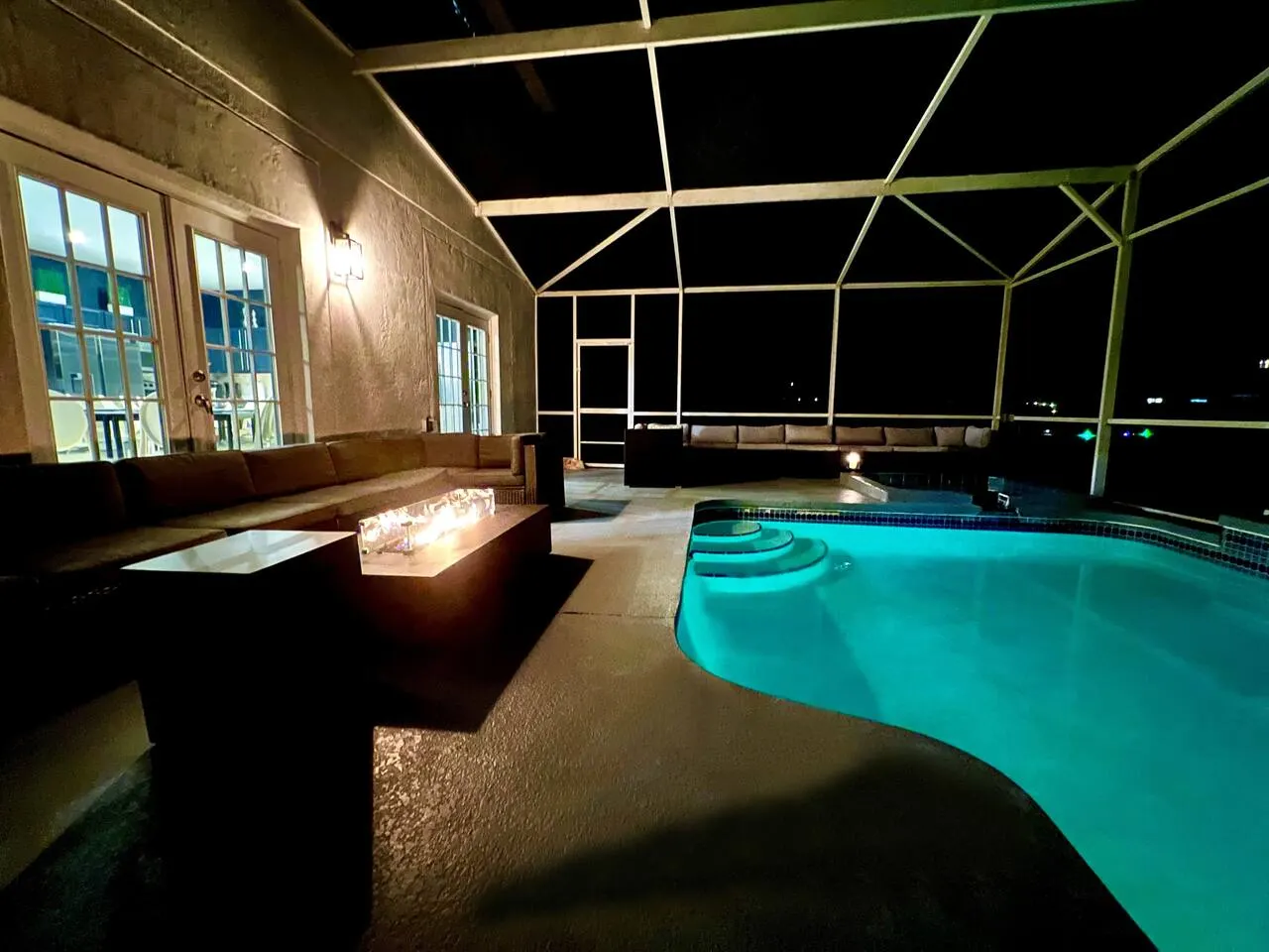 14 Room Disney Mansion Golf Resort 12
