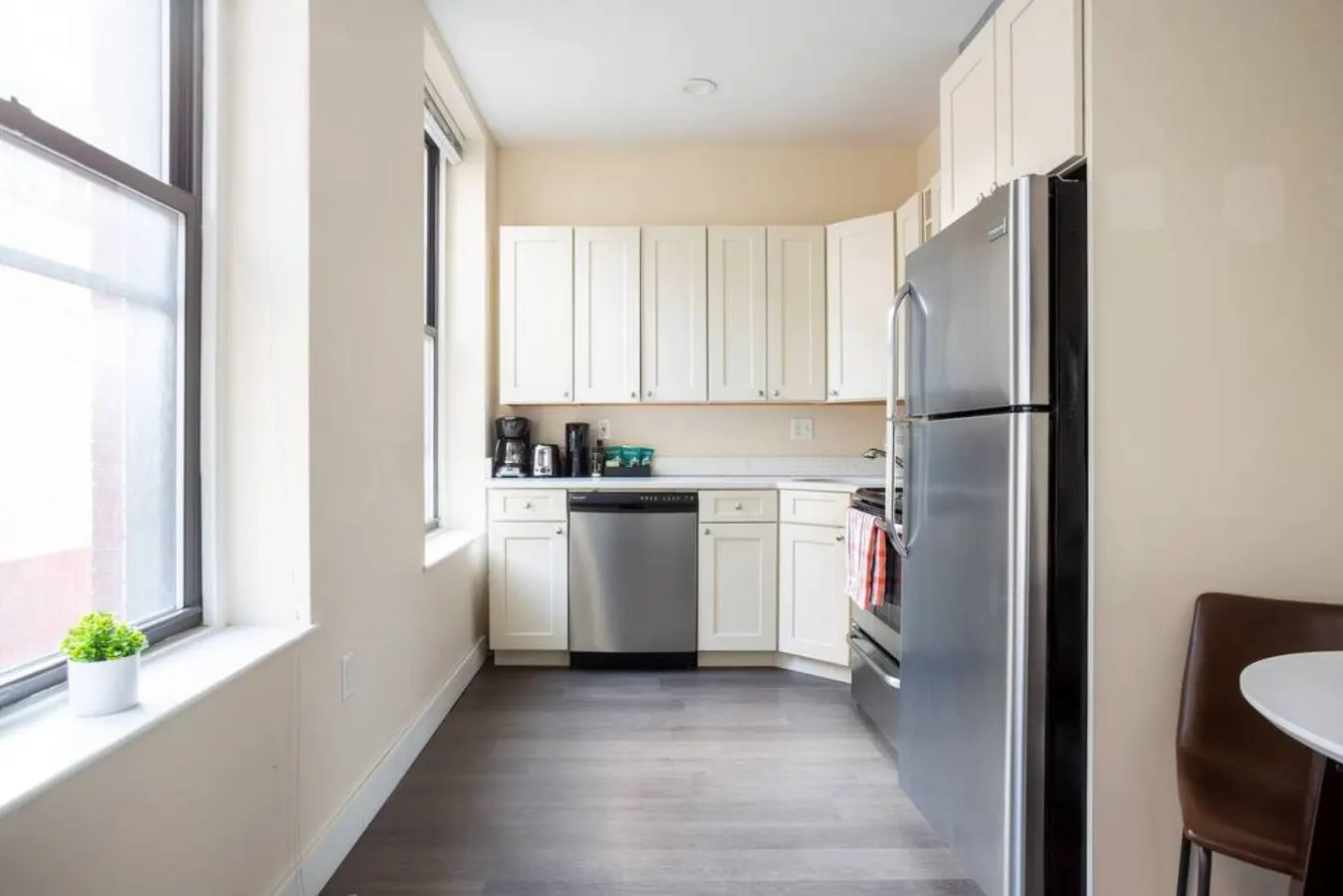 Prime Boston Fidi L-Shaped Studio 4