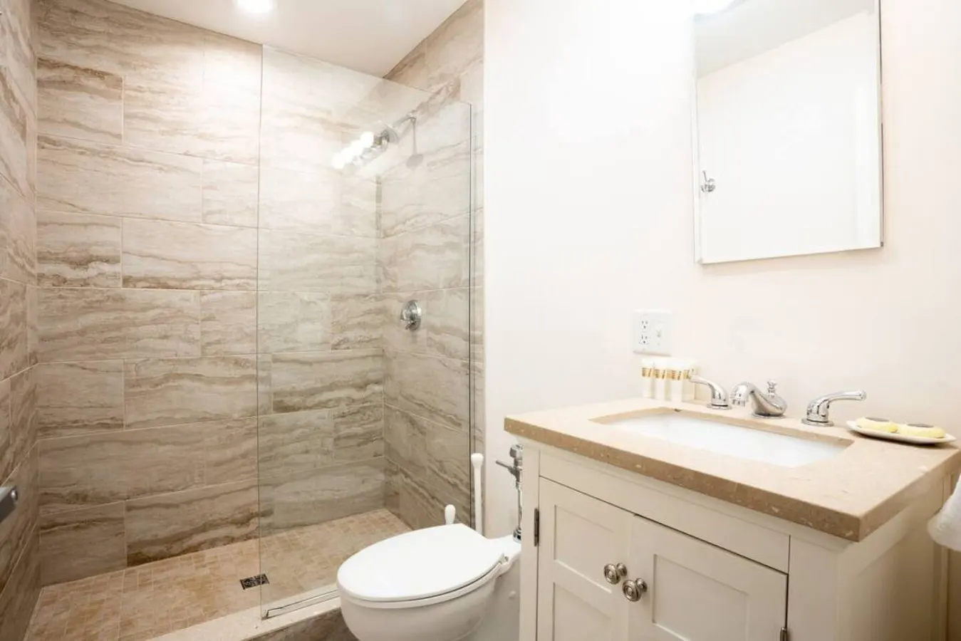 Prime Boston Fidi L-Shaped Studio 5