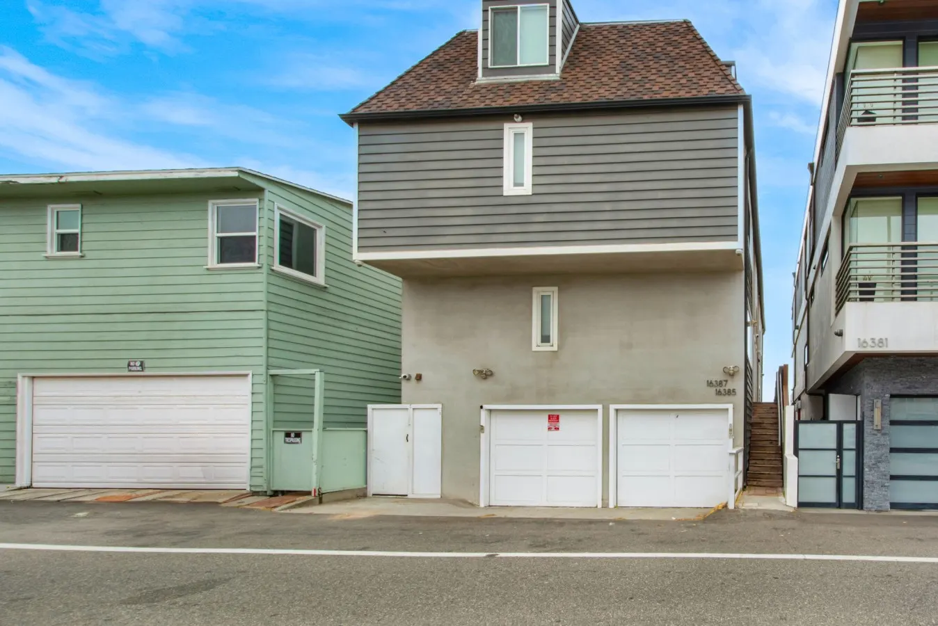 Sunset Beach Getaway - Beachfront, Views, Pets, 2 Units 11