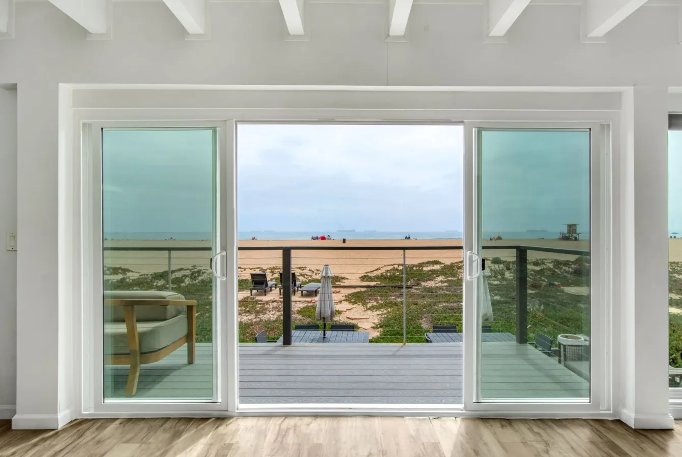 Sunset Beach Getaway - Beachfront, Views, Pets, 2 Units — photo 4