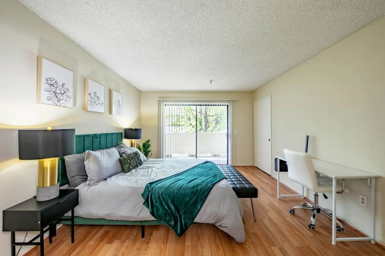 Comfy,Quiet,GREAT Location by Route 66/DT