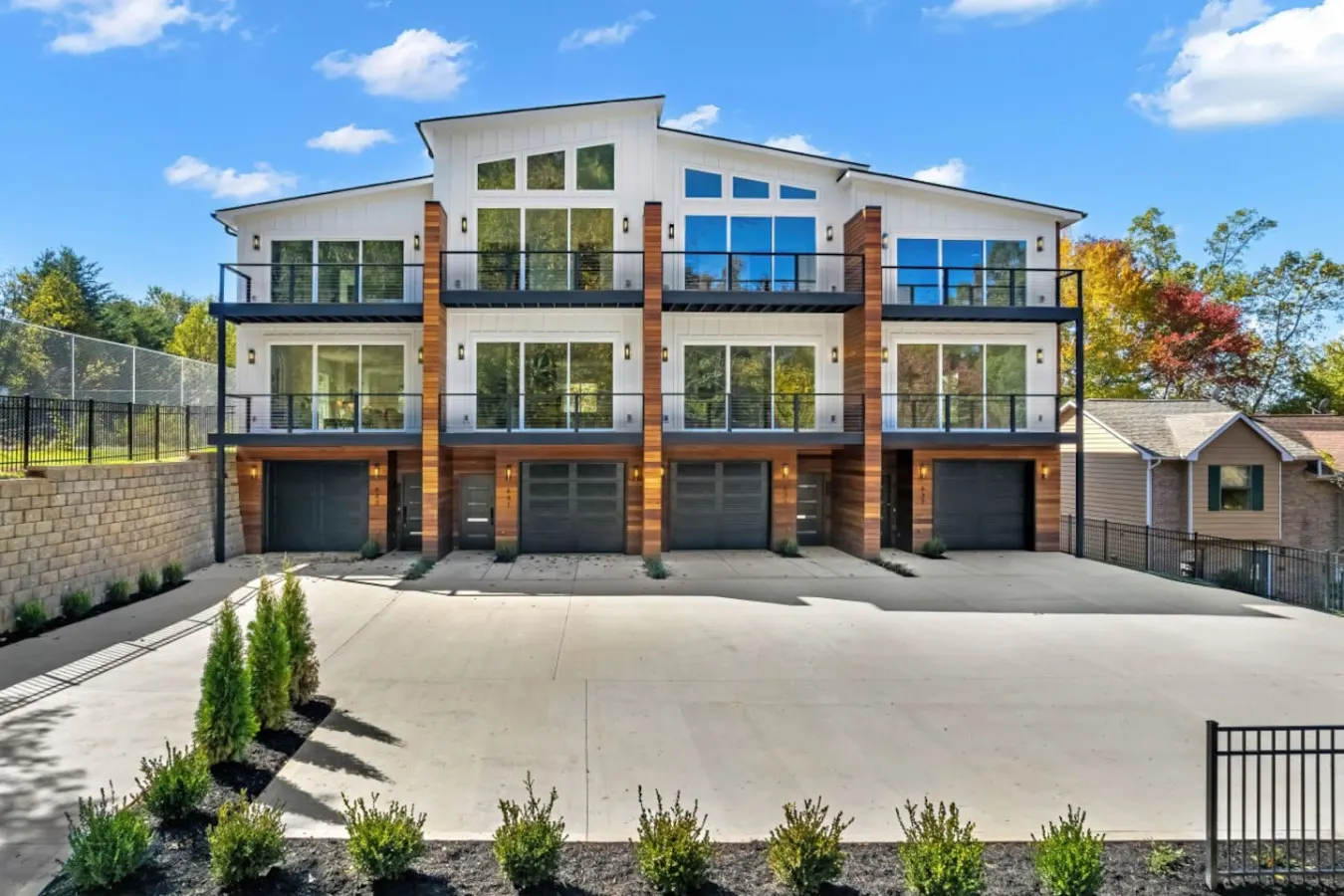 Idlewood Suites ~ 3-Story West Knoxville Suite #1