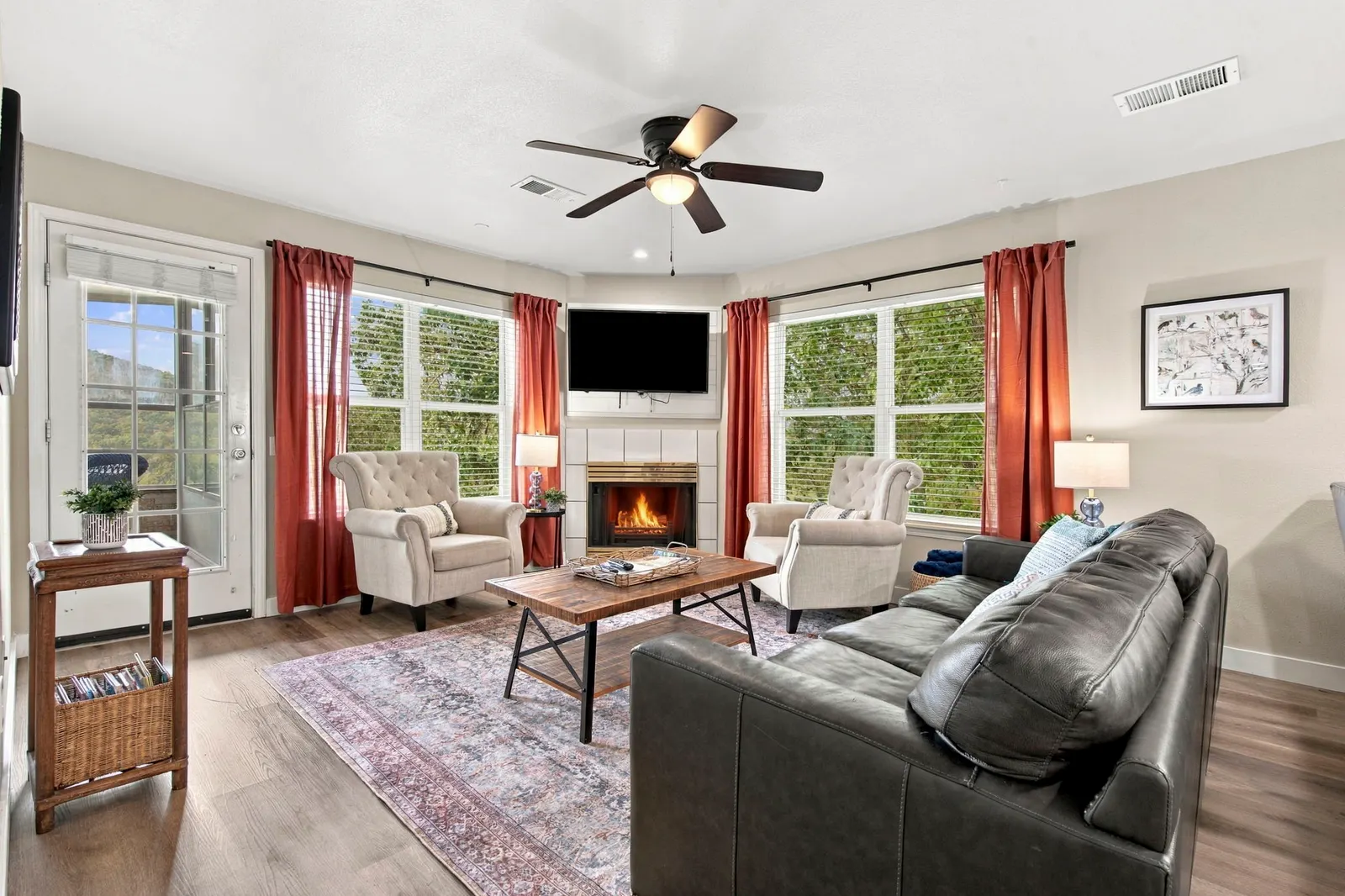 Amazing Lake View! Indoor Pool, Hot Tub, Golf 1