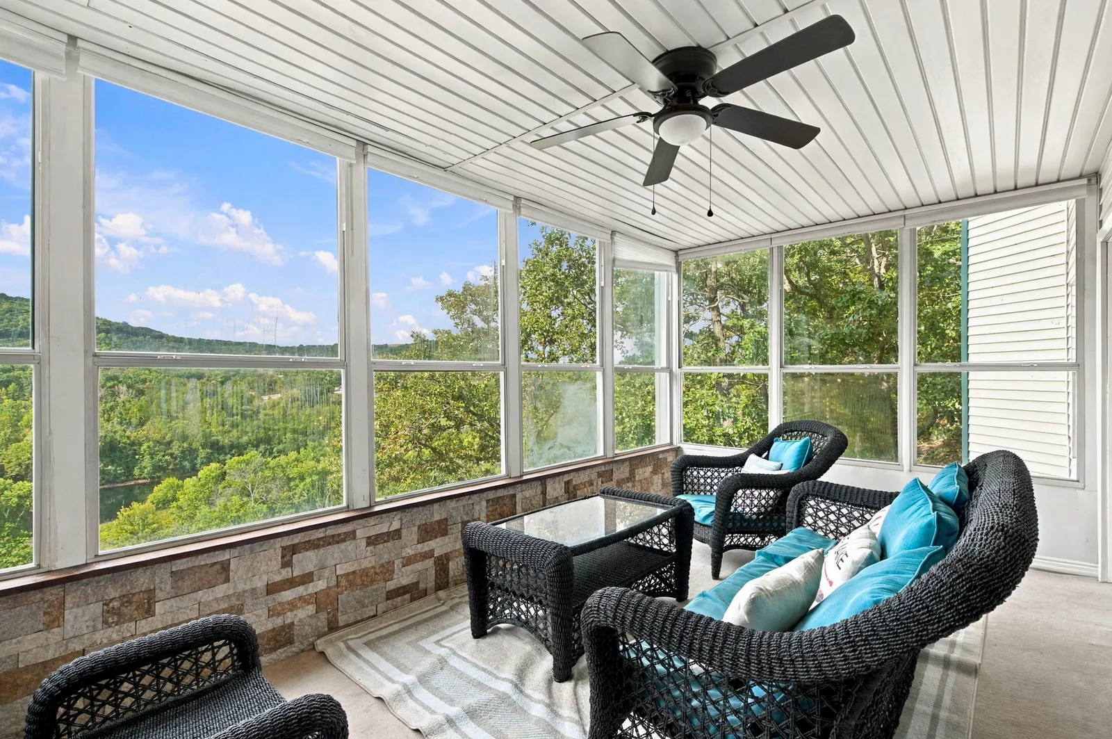 Amazing Lake View! Indoor Pool, Hot Tub, Golf 11