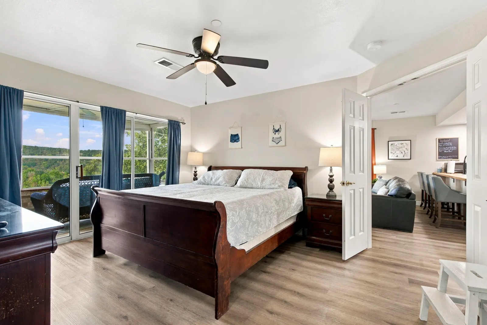 Amazing Lake View! Indoor Pool, Hot Tub, Golf 4