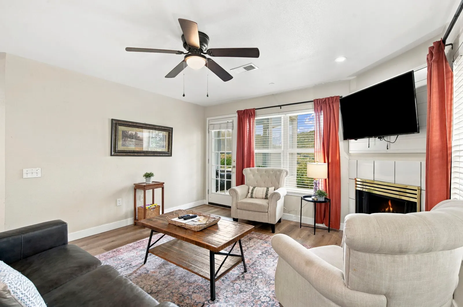 Amazing Lake View! Indoor Pool, Hot Tub, Golf 6