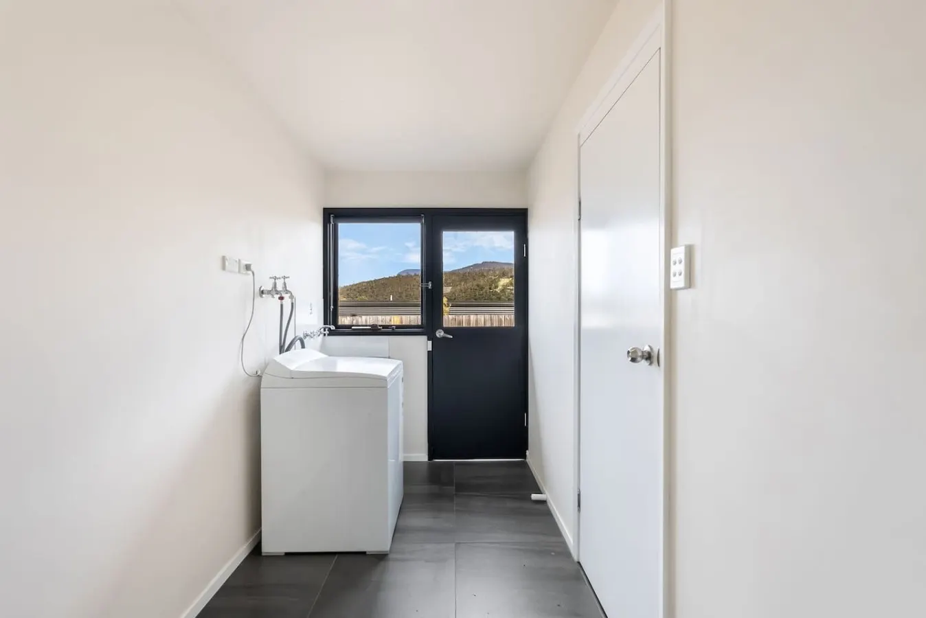 Expansive River-View Oasis, Large Family Home 20