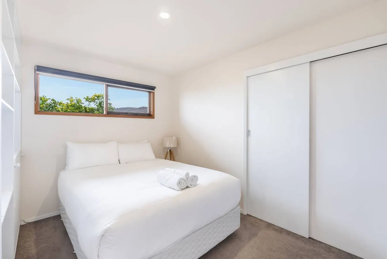 Expansive River-View Oasis, Large Family Home 7