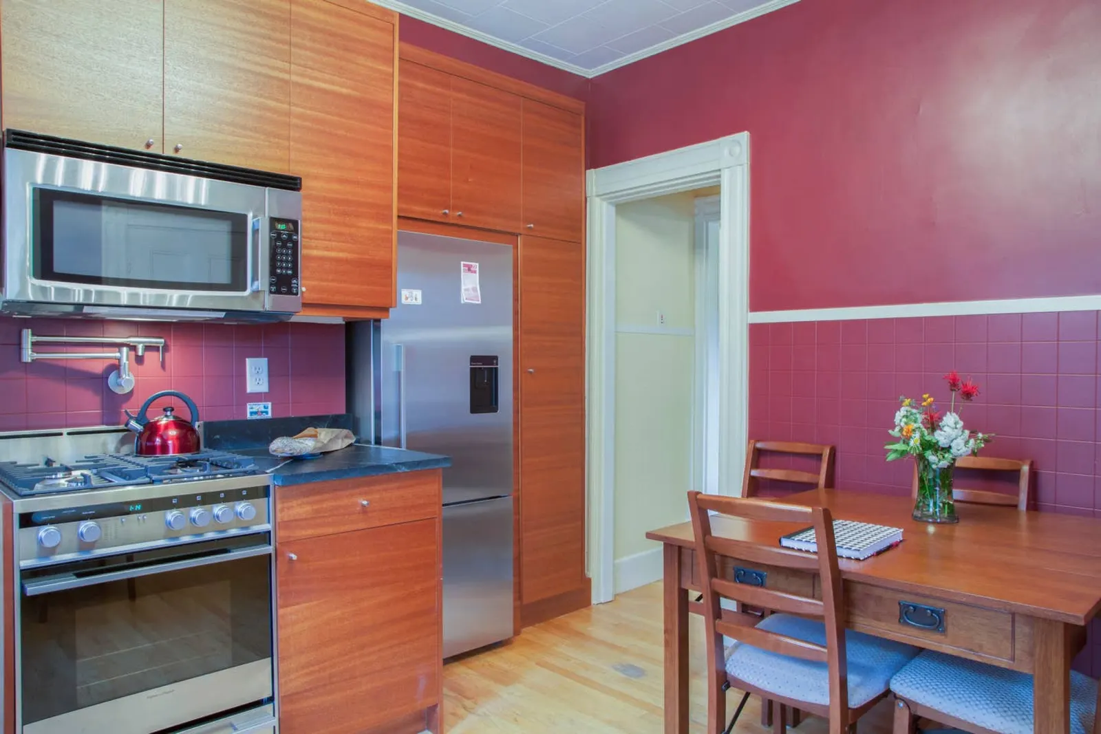 Luxury Harvard/MIT Victorian — photo 5