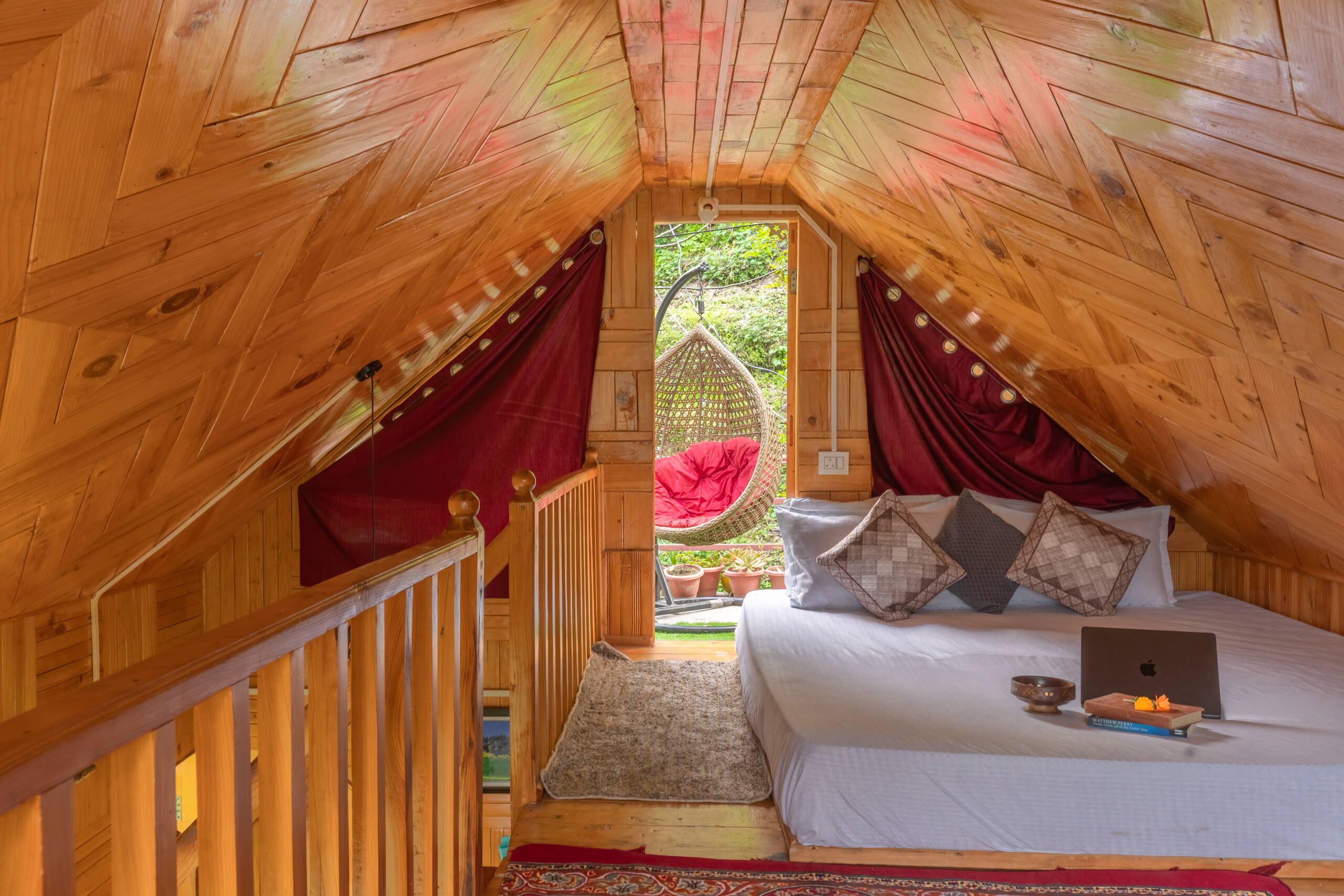 Majestic Treehouse with valley view, Jibhi 15