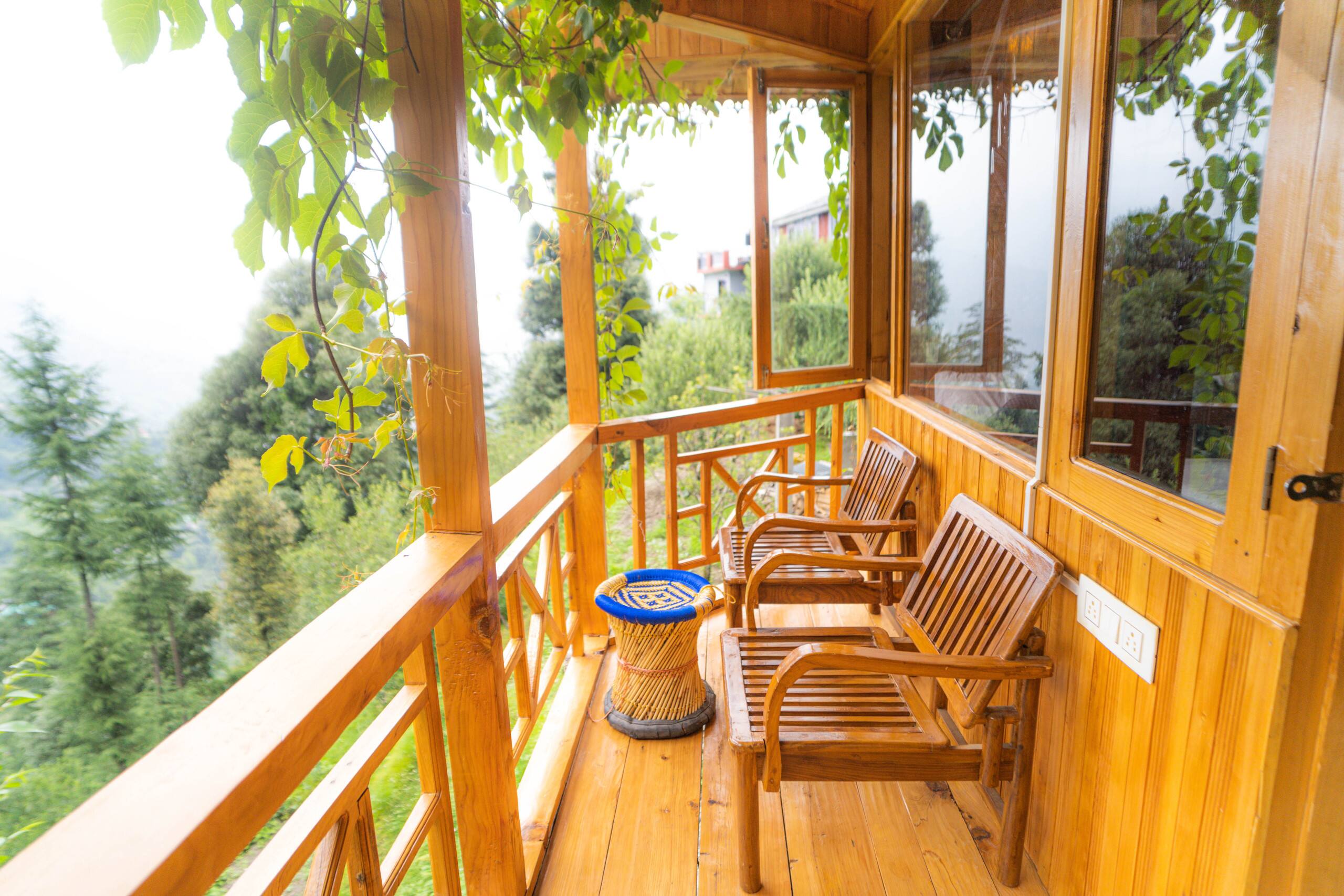 Majestic Treehouse with valley view, Jibhi 7