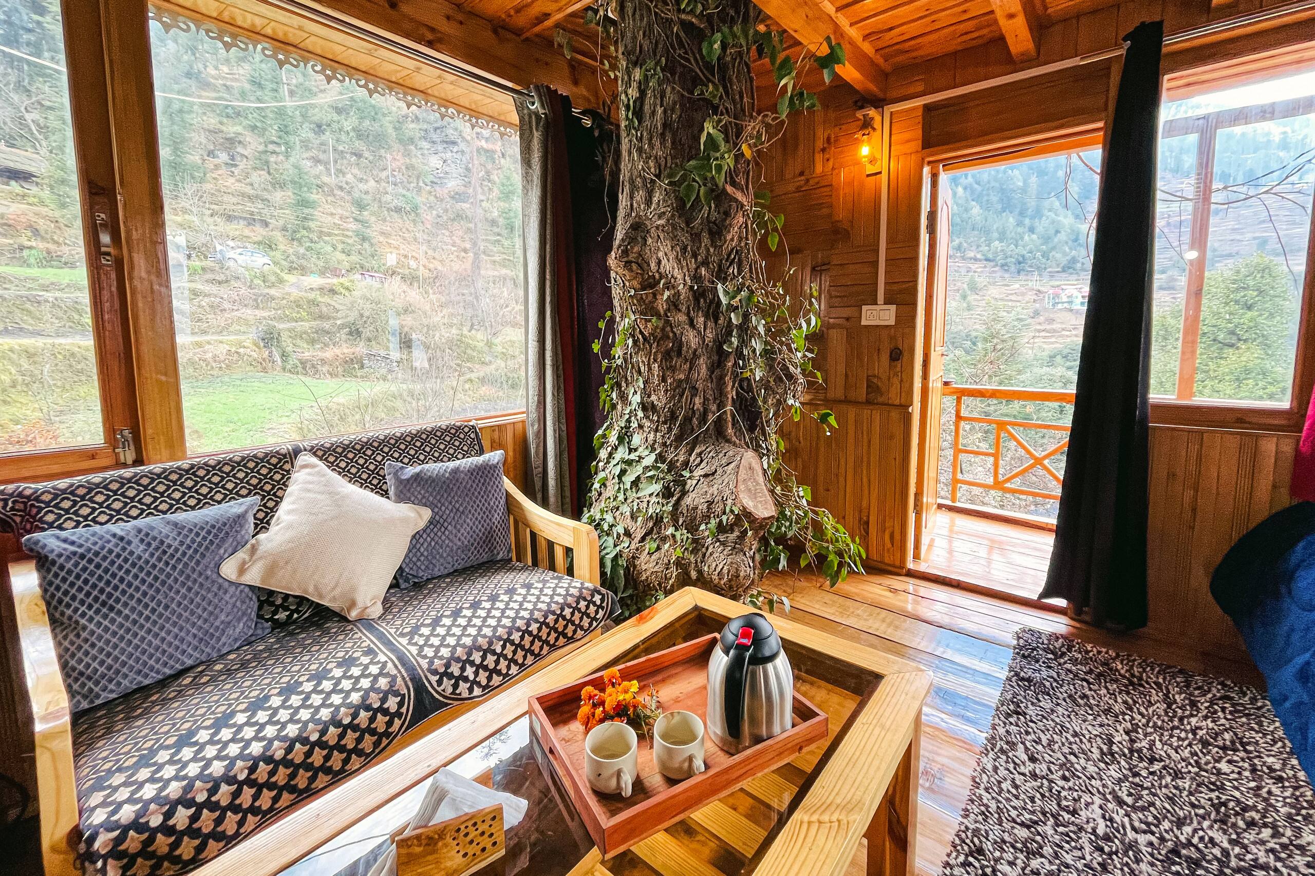 Majestic Treehouse with valley view, Jibhi 27