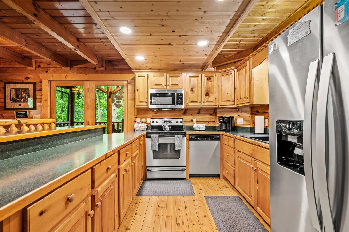 A Family Cabin in the Woods- only 3 Min to Town! 19