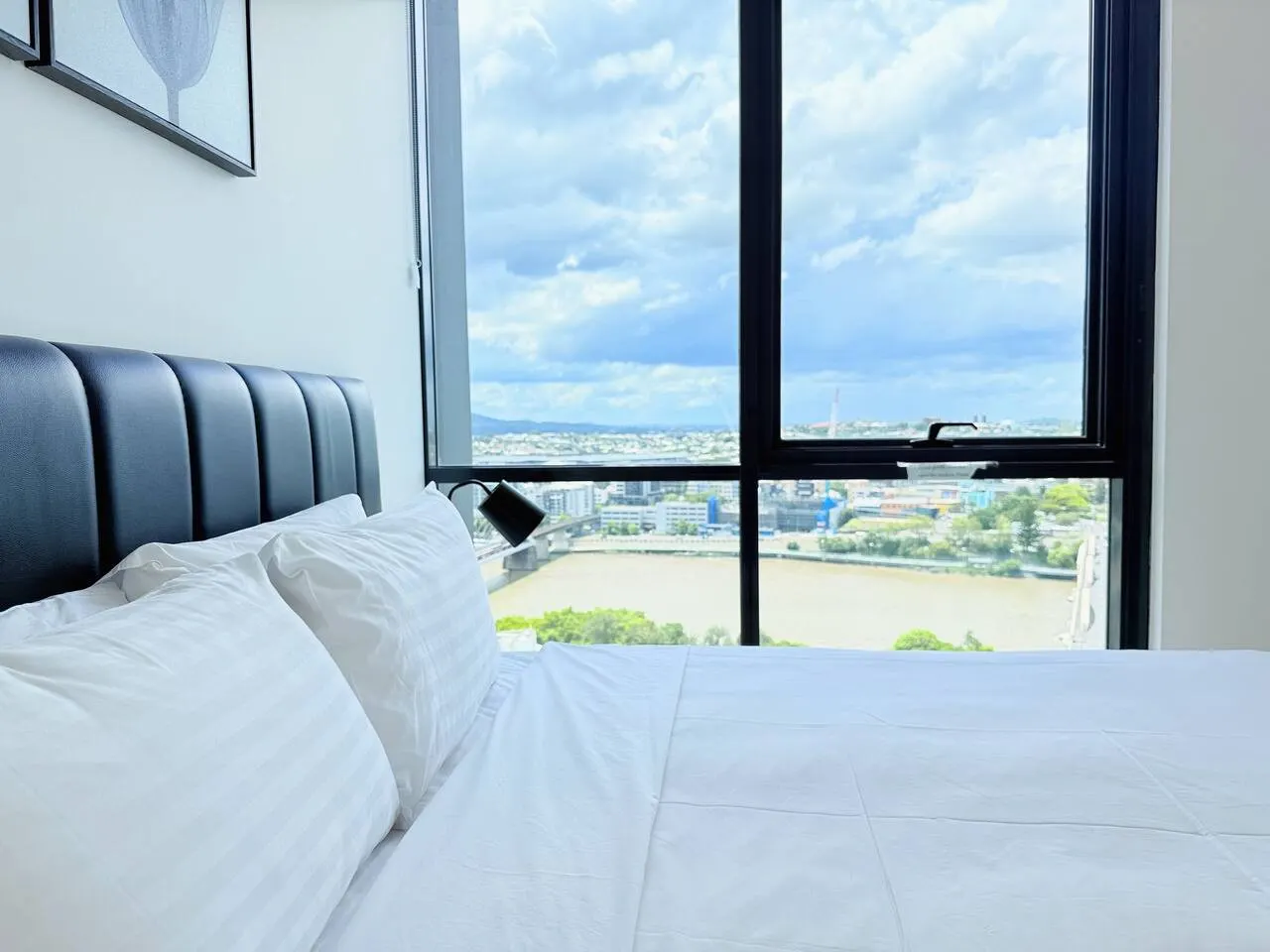 Panorama river view with Parking 7