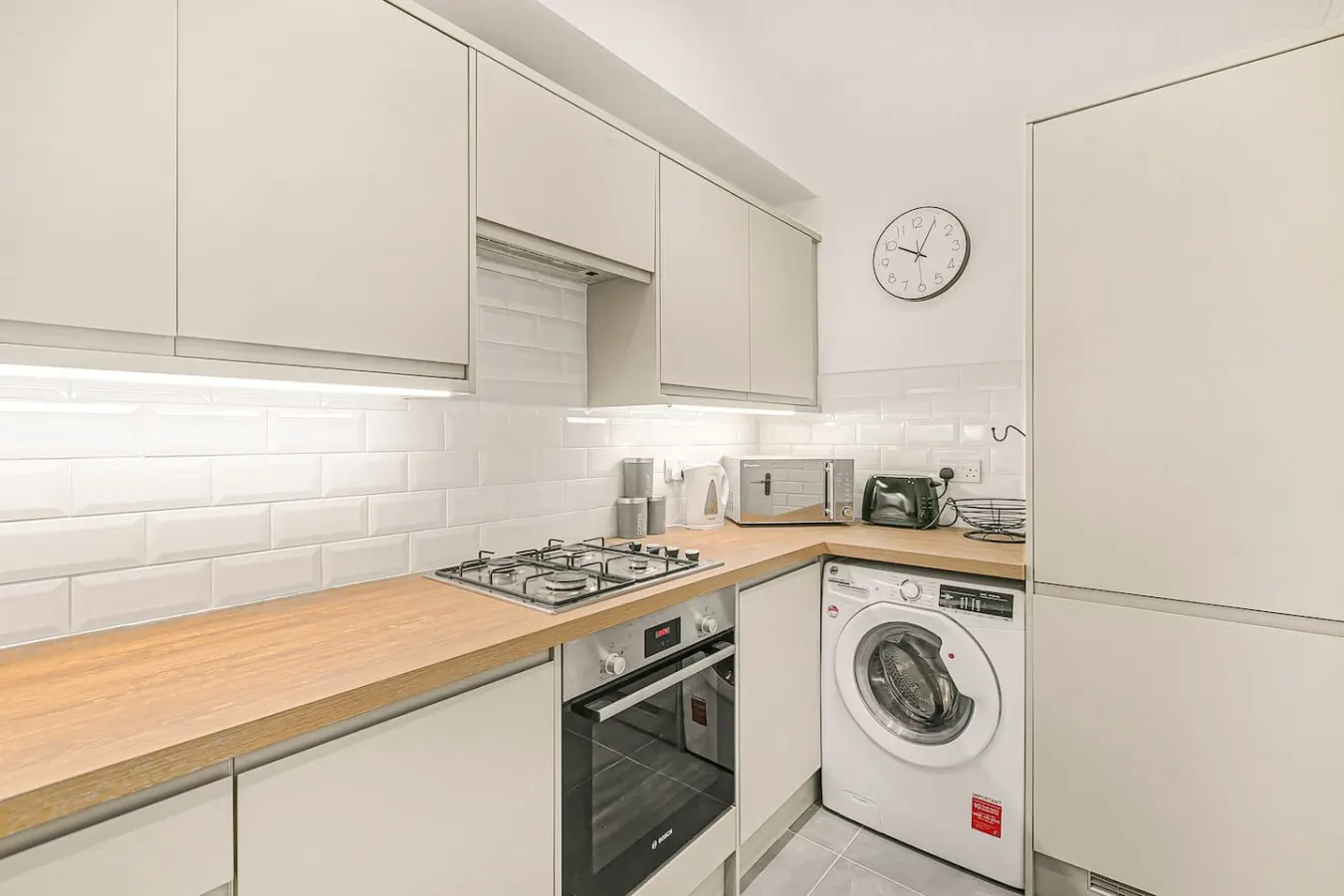 2-Bed Gated Home Next To Paddington Station 13