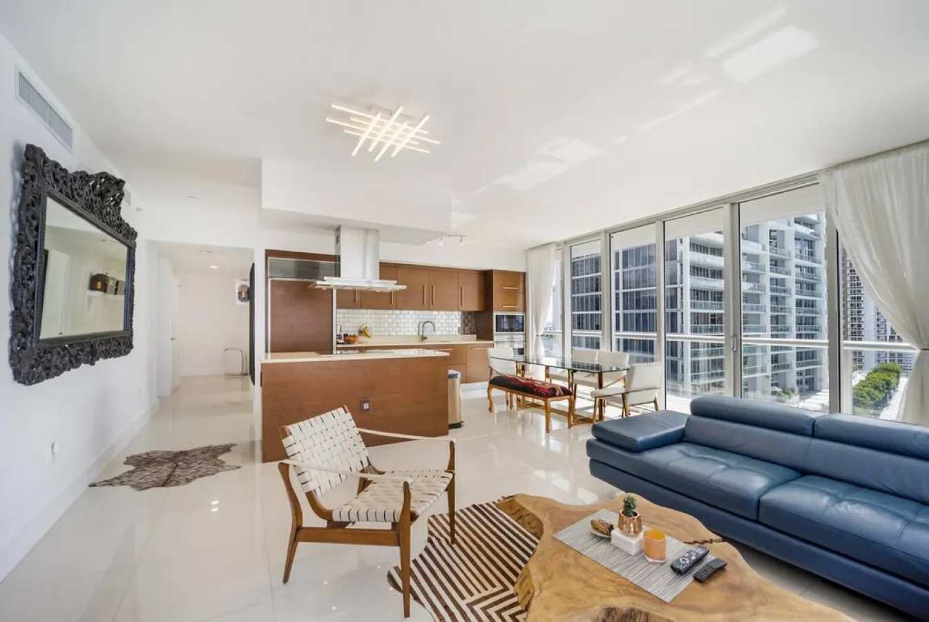 Sublime Ocean & Pool View Unit At Icon Brickell 12