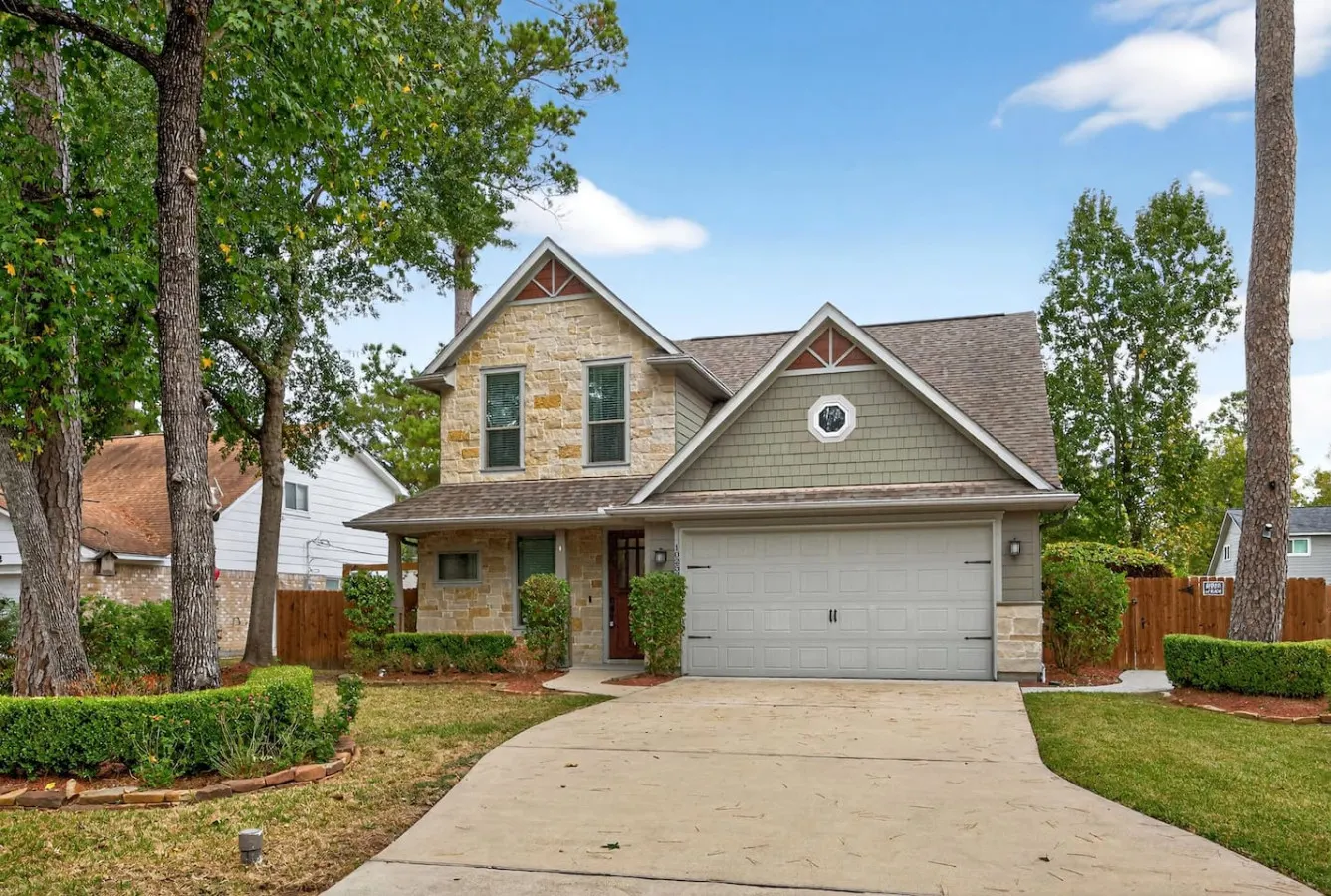 Conroe 4BR near The Woodlands Arcade Game Room, Gym, Playground, Sleeps 13 2