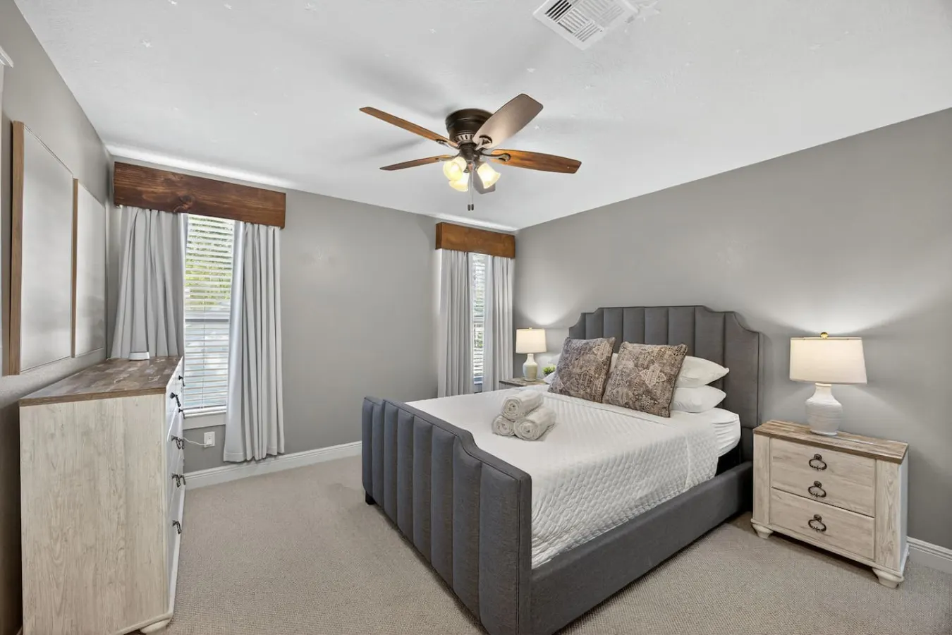 Conroe 4BR near The Woodlands Arcade Game Room, Gym, Playground, Sleeps 13 19