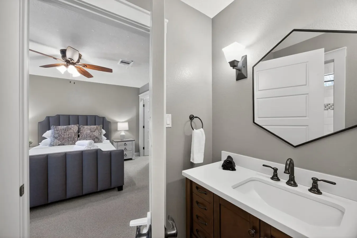 Conroe 4BR near The Woodlands Arcade Game Room, Gym, Playground, Sleeps 13 20