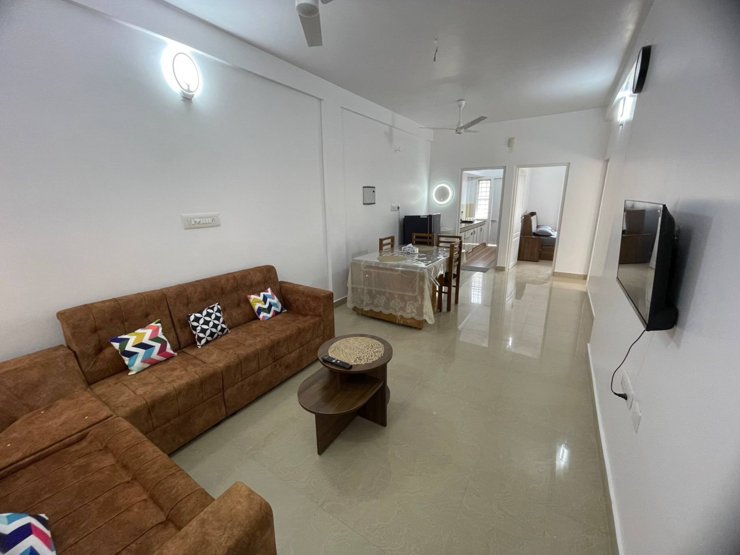 Urban Loft 1BHK 102 10 min to Lulu w/ greenery 7