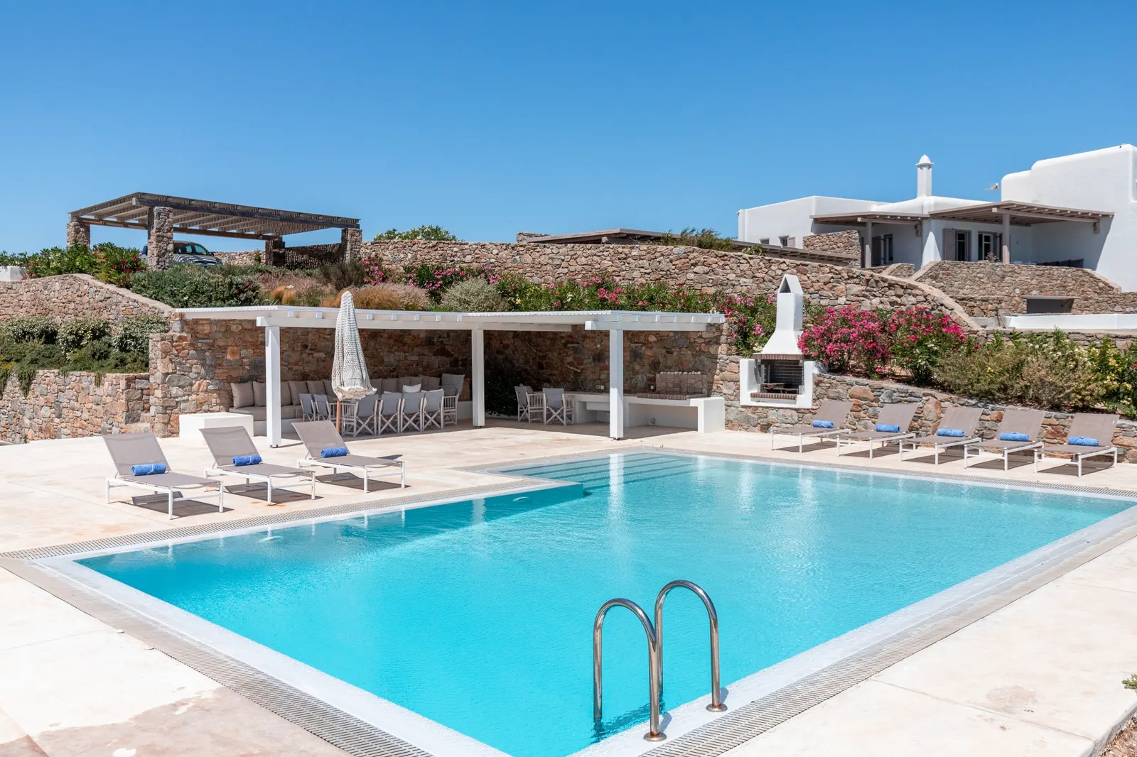 Lotus iN 2 - Mykonos Town by DiVal Properties 5