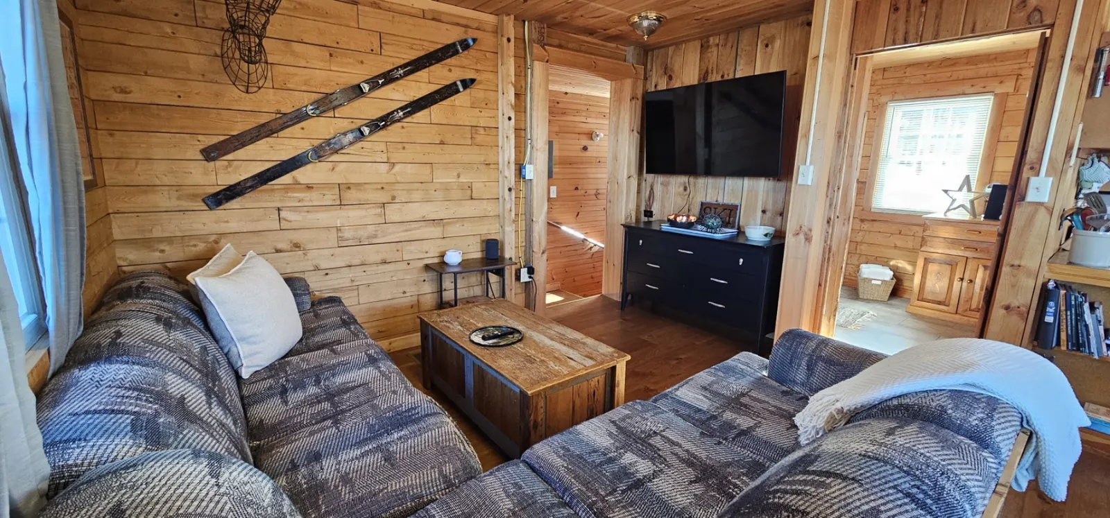 Overlook Cabin — photo 2