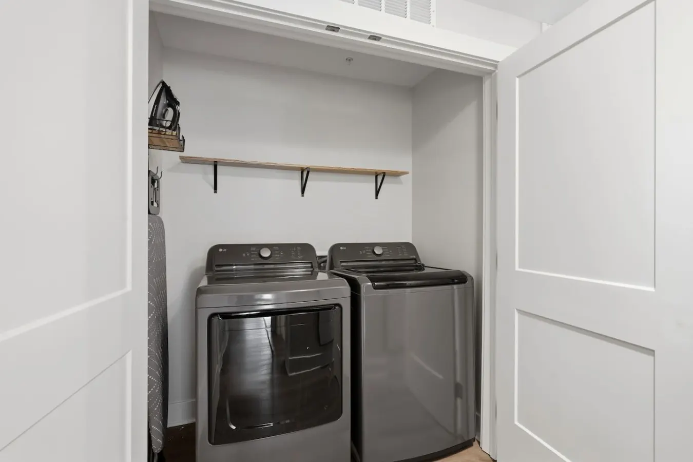 Summit Hill Stay King Suite Free Parking 14