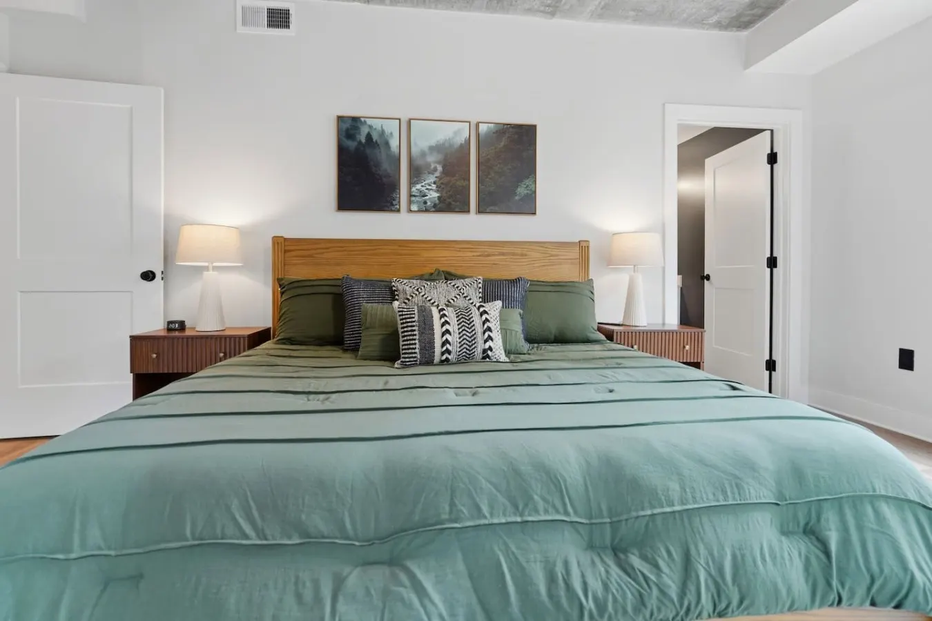 Summit Hill Stay King Suite Free Parking 17