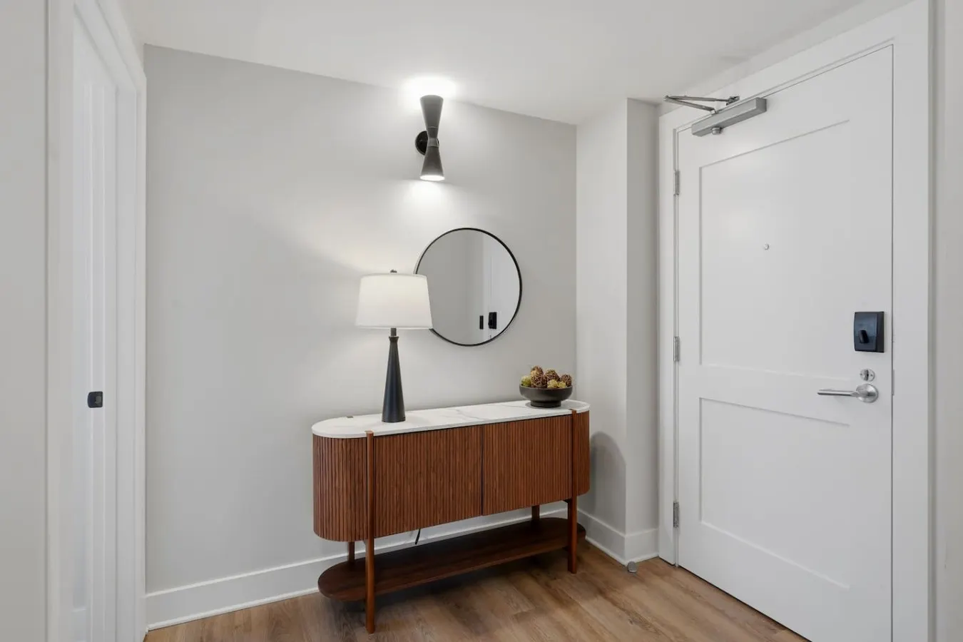 Summit Hill Stay | King Suite | Free Parking — photo 5