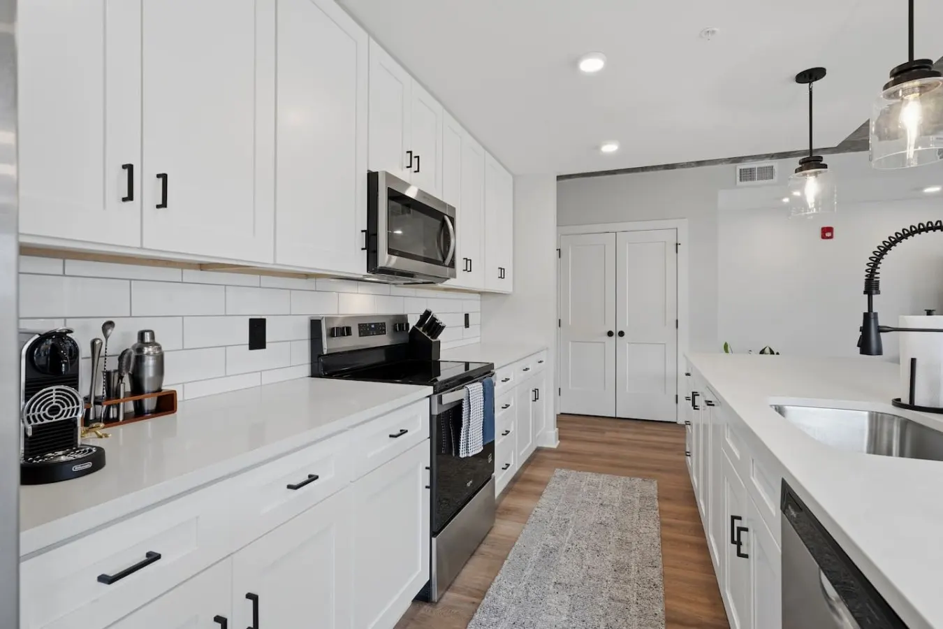Summit Hill Stay King Suite Free Parking 8