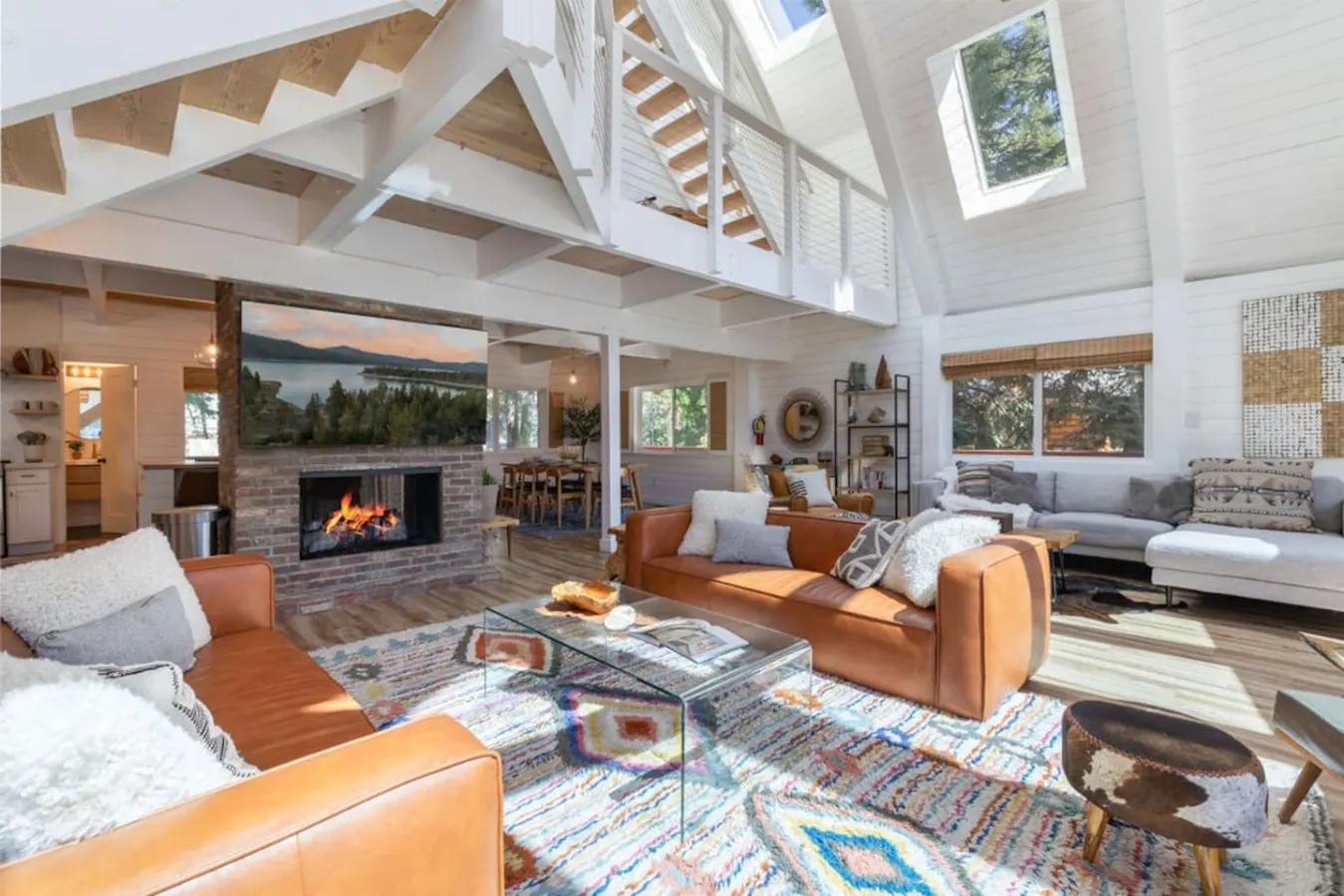 A-Frame Point Game Room, Movie Theater & Sauna 14