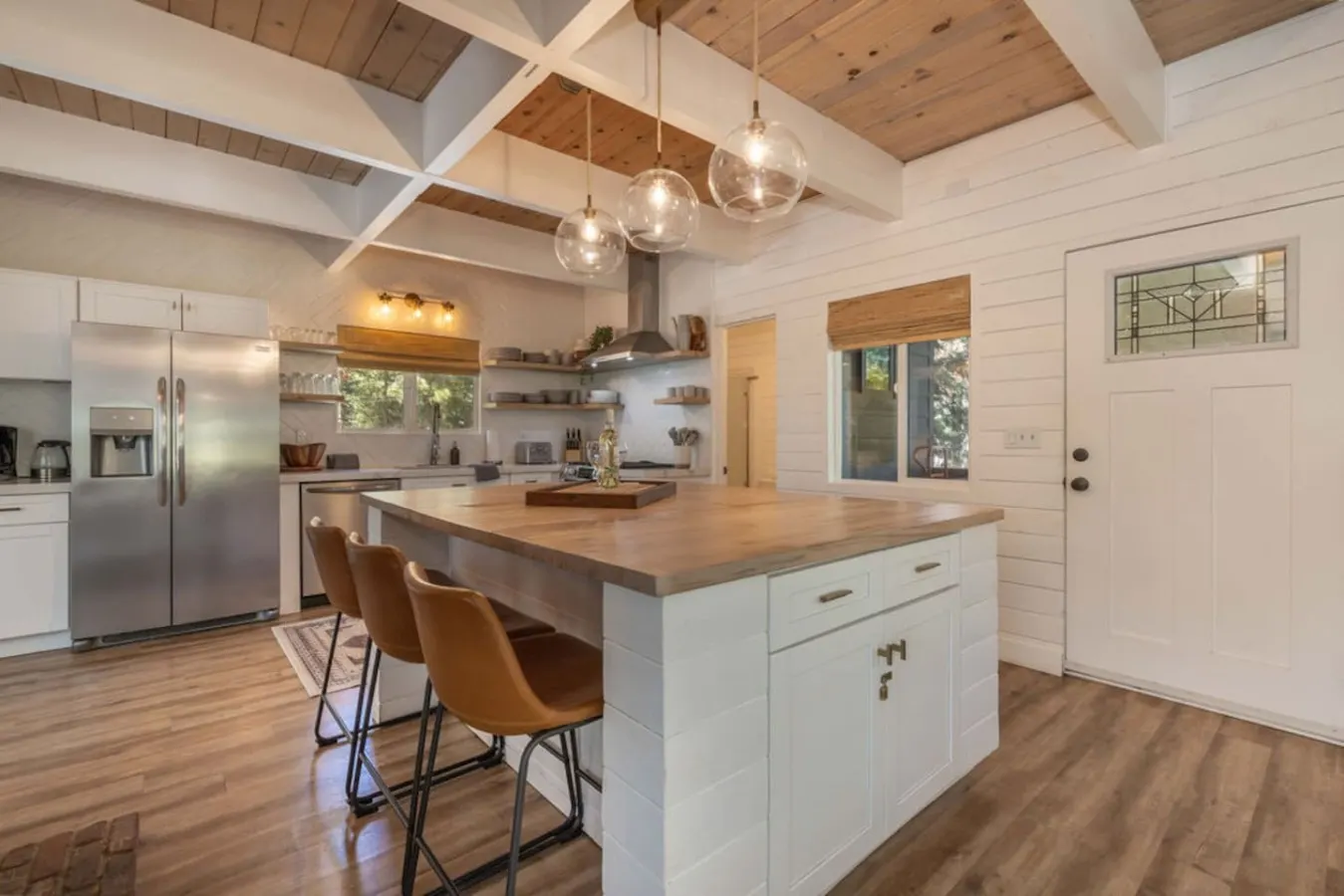 A-Frame Point Game Room, Movie Theater & Sauna 7