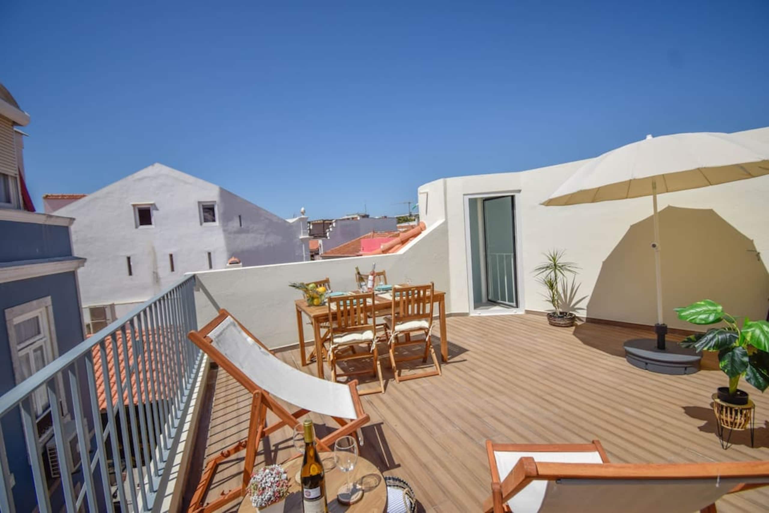 Private Rooftop near the Beach Cascais Center 18