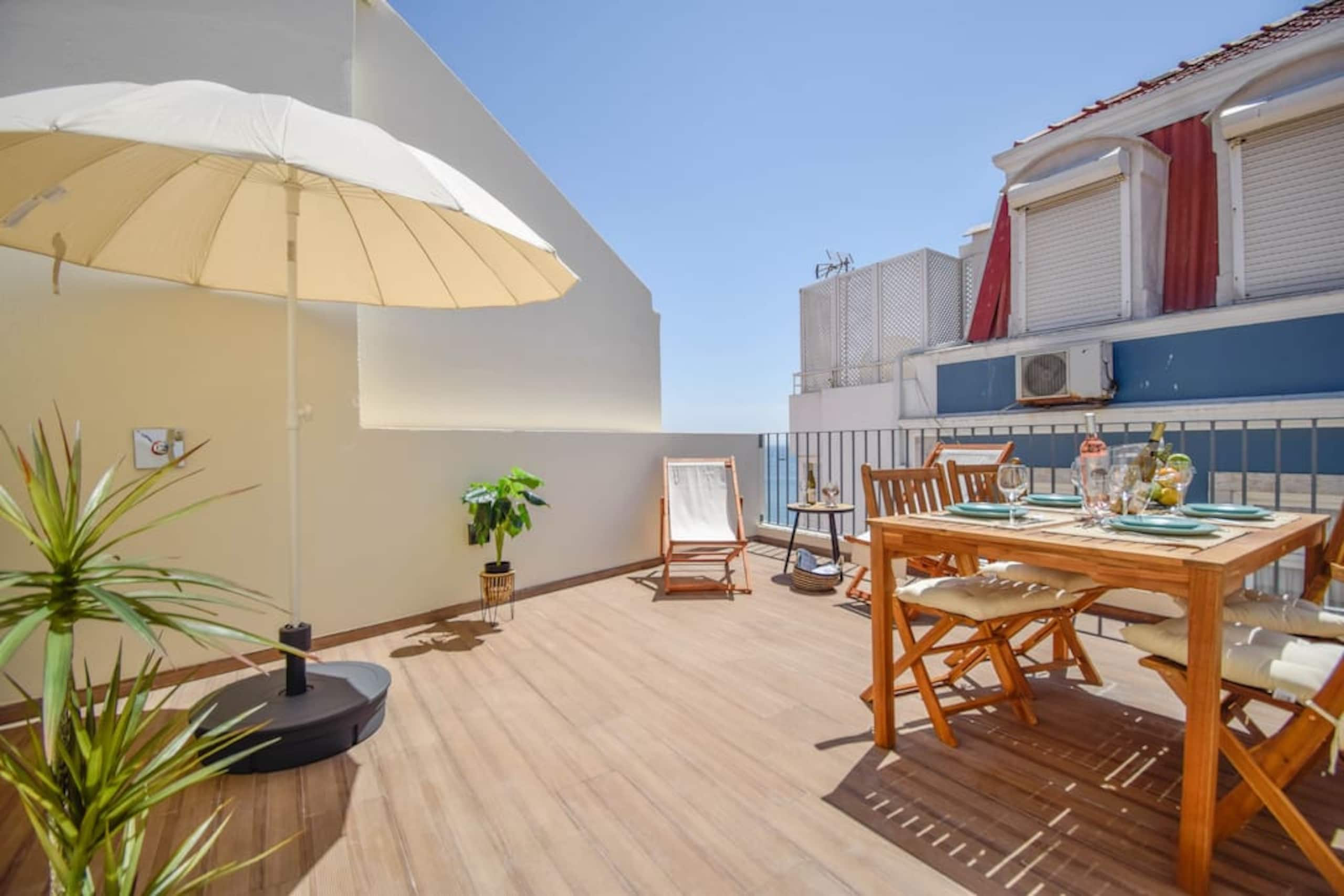Private Rooftop near the Beach Cascais Center 1