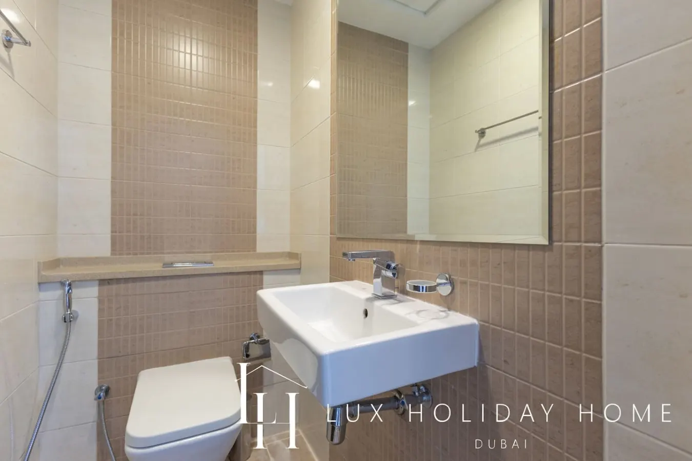 LUX The Marina Sea View Suite 19