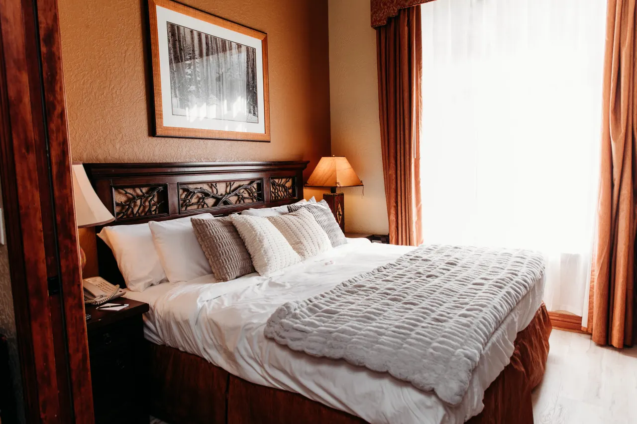 Ski in and Ski-out, Canyons, Westgate, King, Hot tub, Free Brkfst, 3918 2
