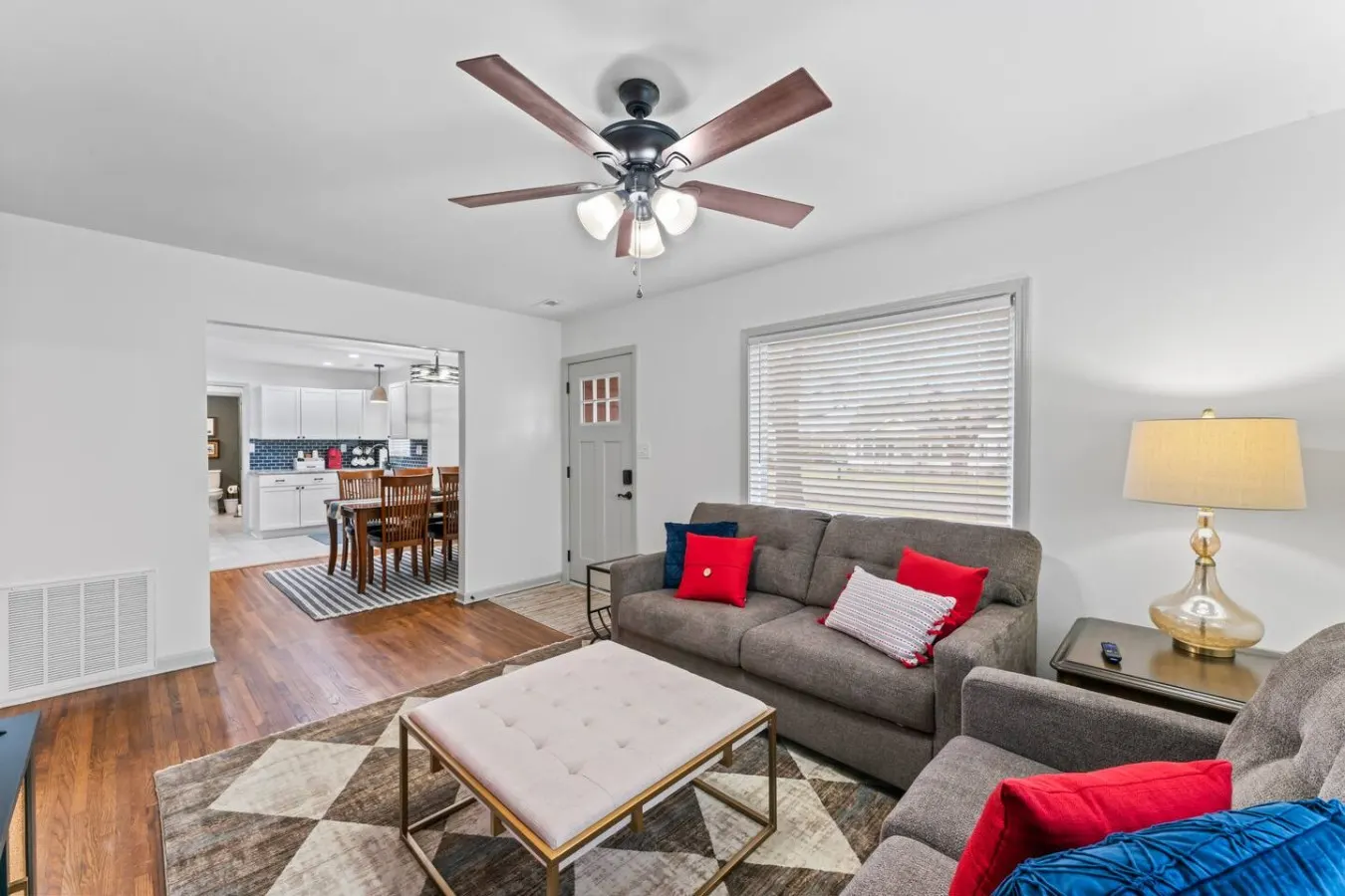 Modern 3BD Near MTSU Fenced Yard & Charger 9