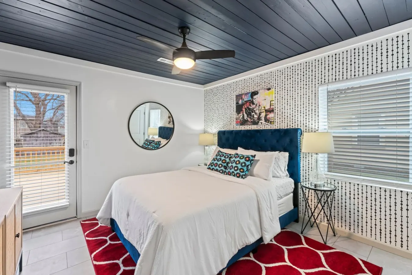 Modern 3BD Near MTSU Fenced Yard & Charger 16