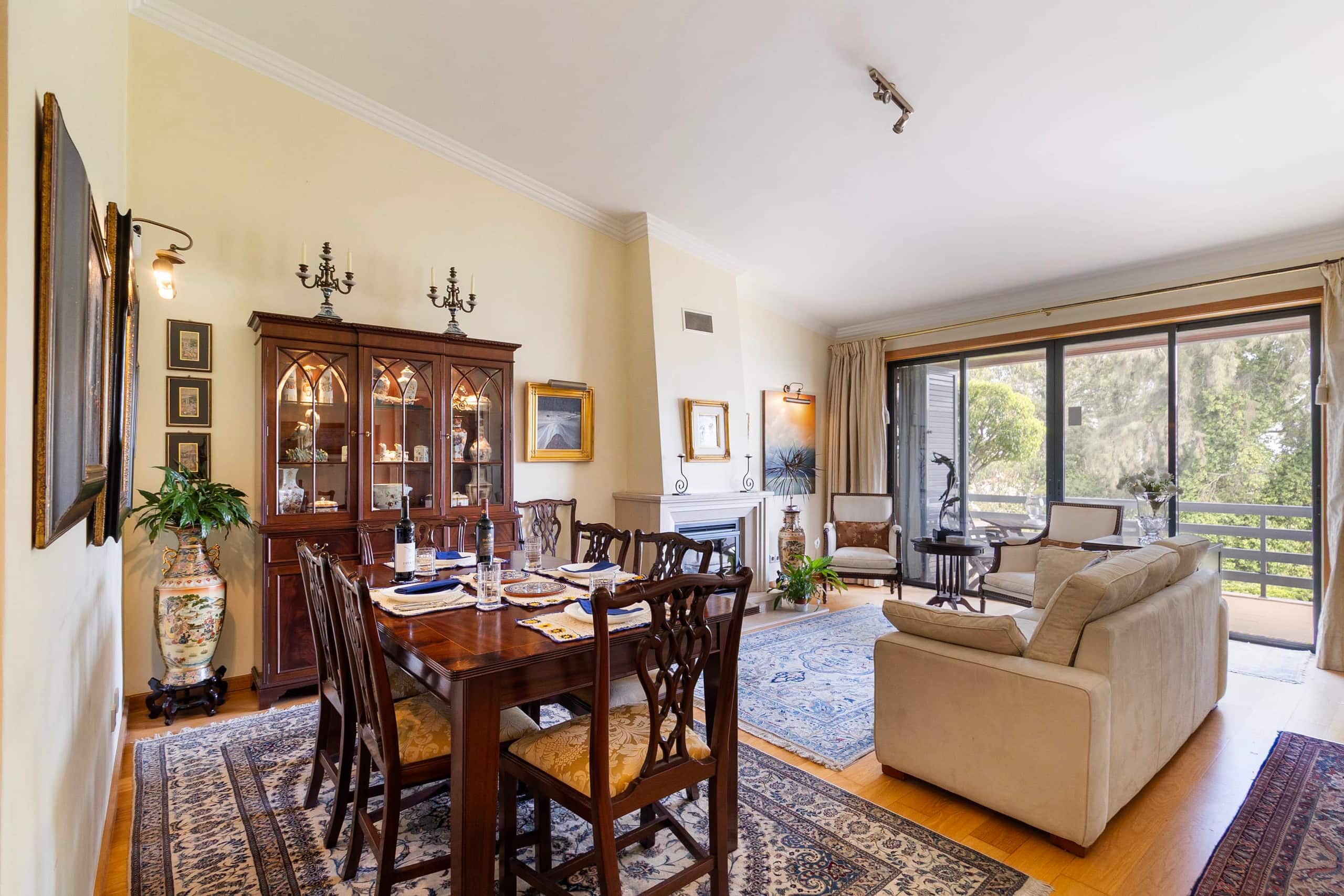 Retreat in Estoril with Pool and Sea View 18