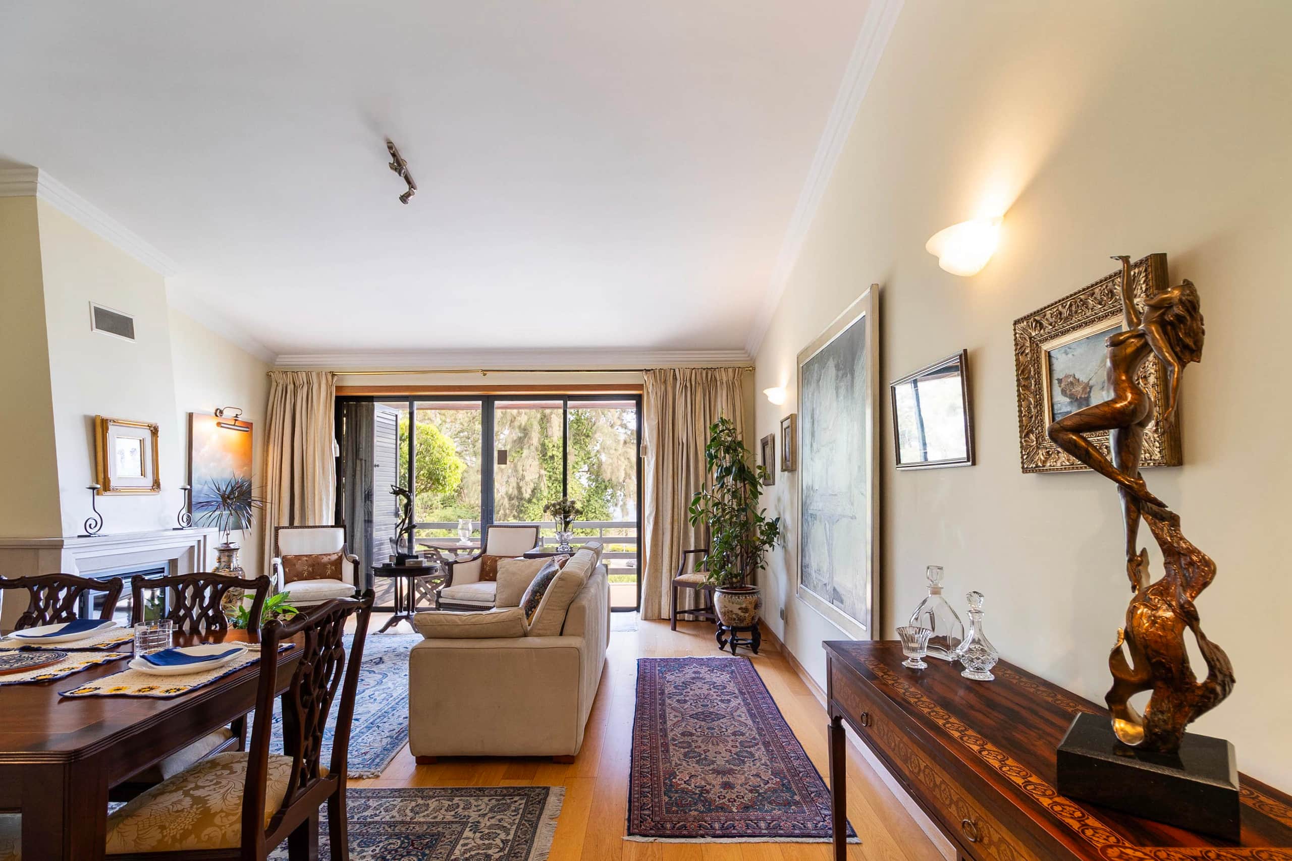 Retreat in Estoril with Pool and Sea View 10