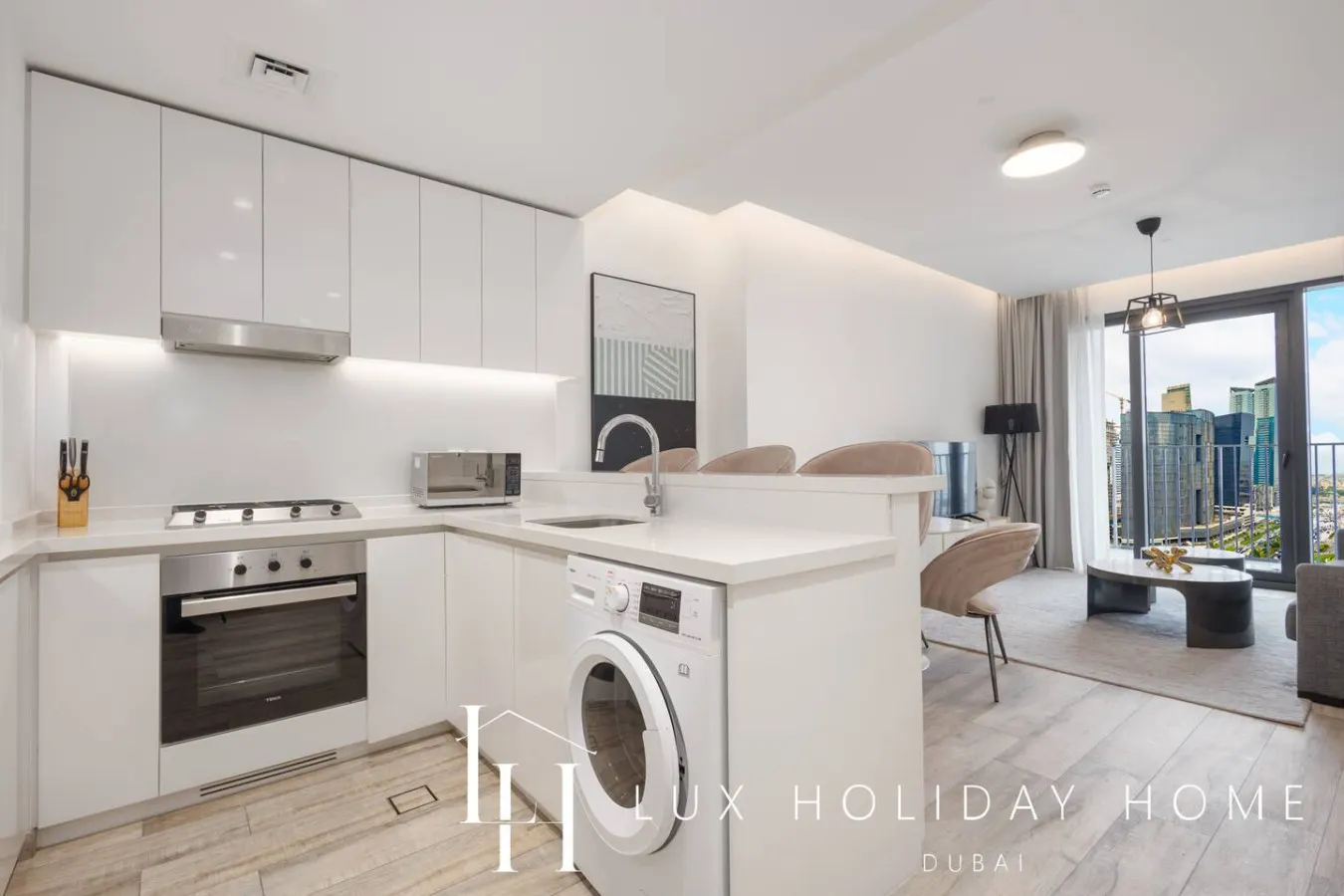 LUX The Business Bay Executive Suite 9