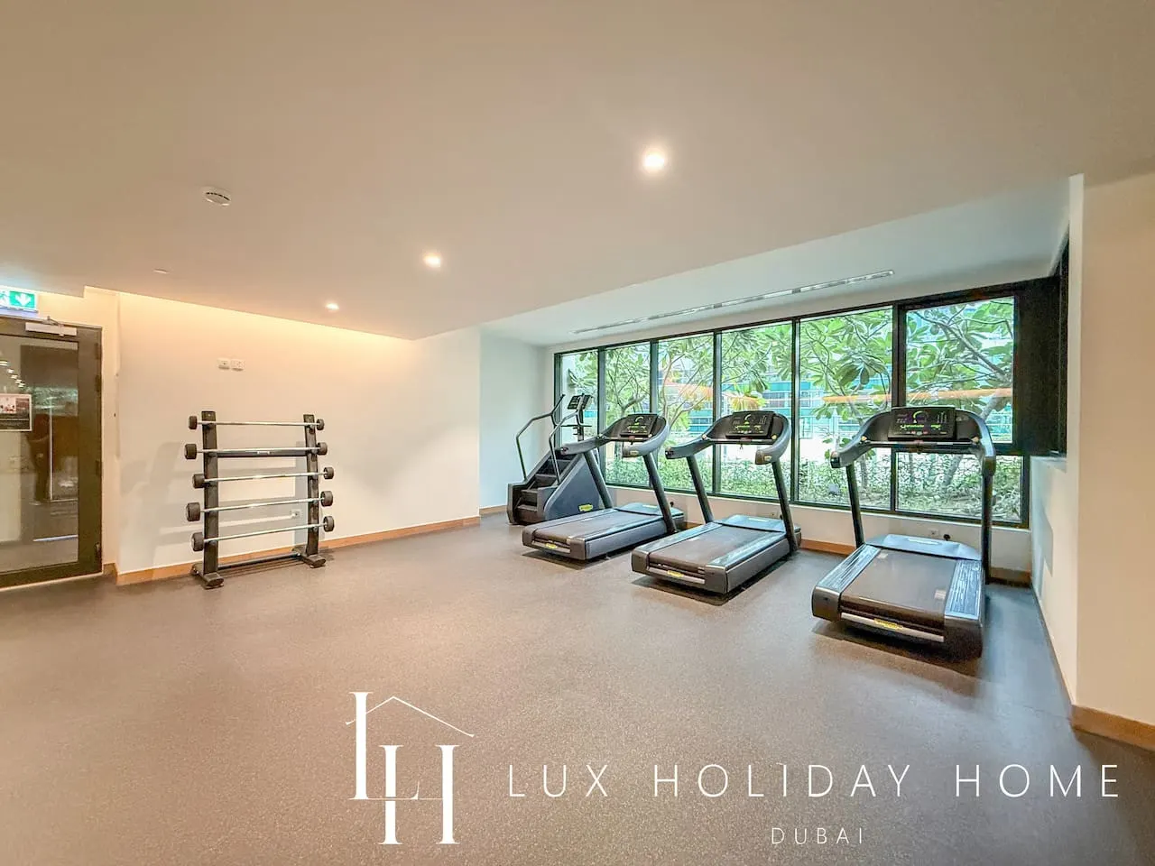 LUX The Business Bay Executive Suite 20
