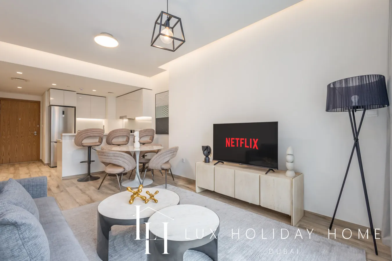 LUX The Business Bay Executive Suite 8