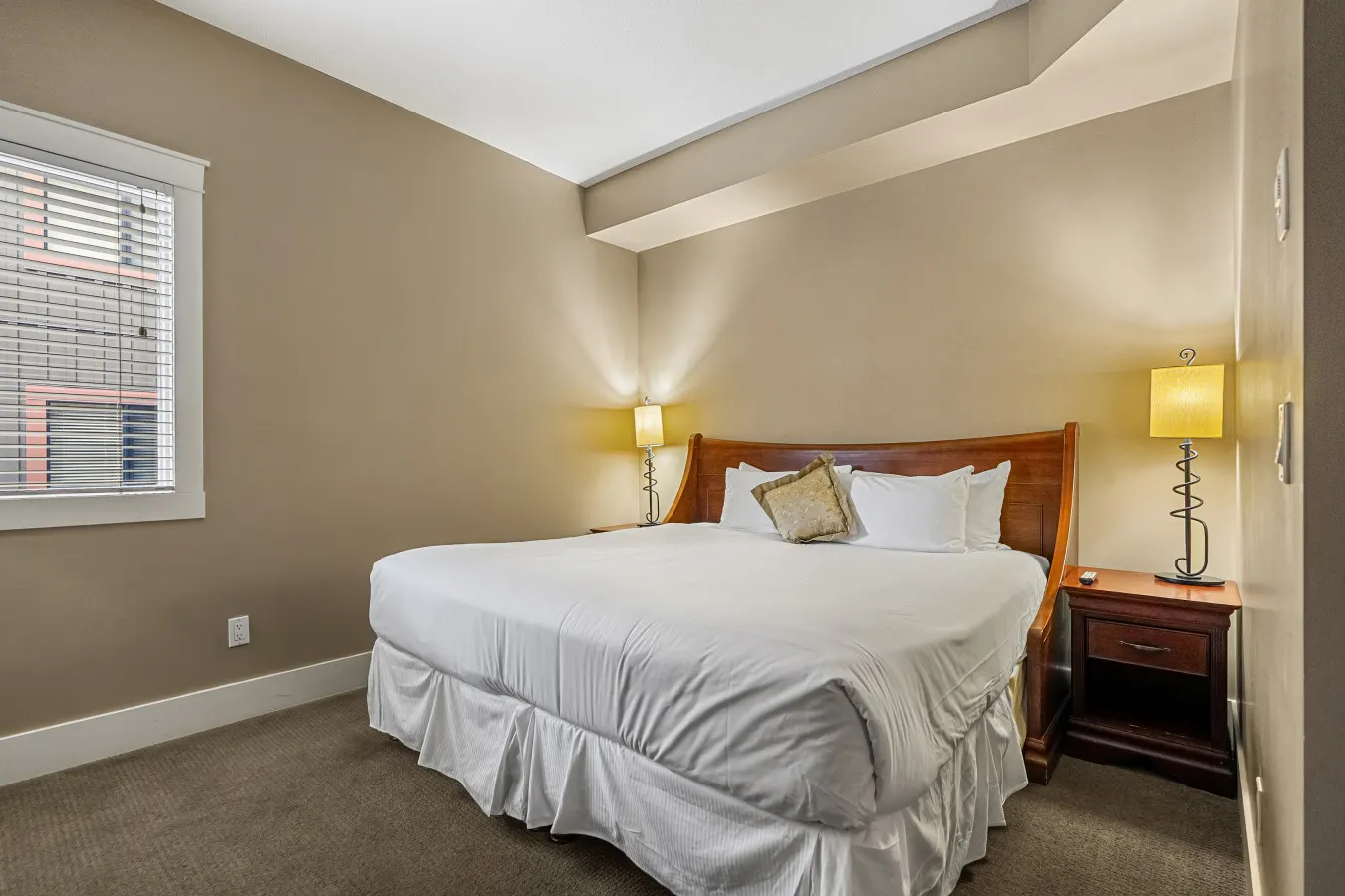Stylish 1-Bedroom Escape 15
