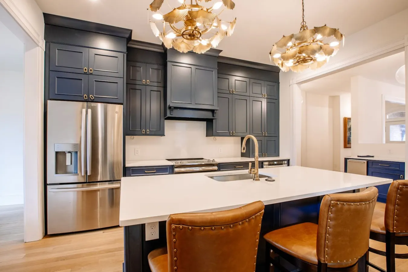 ✧Luxurious East TN Townhome ✧ Walk to Downtown 20