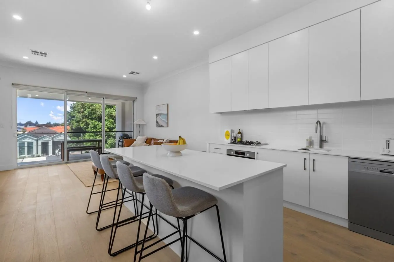 Coastal Luxe - Near Glenelg 3