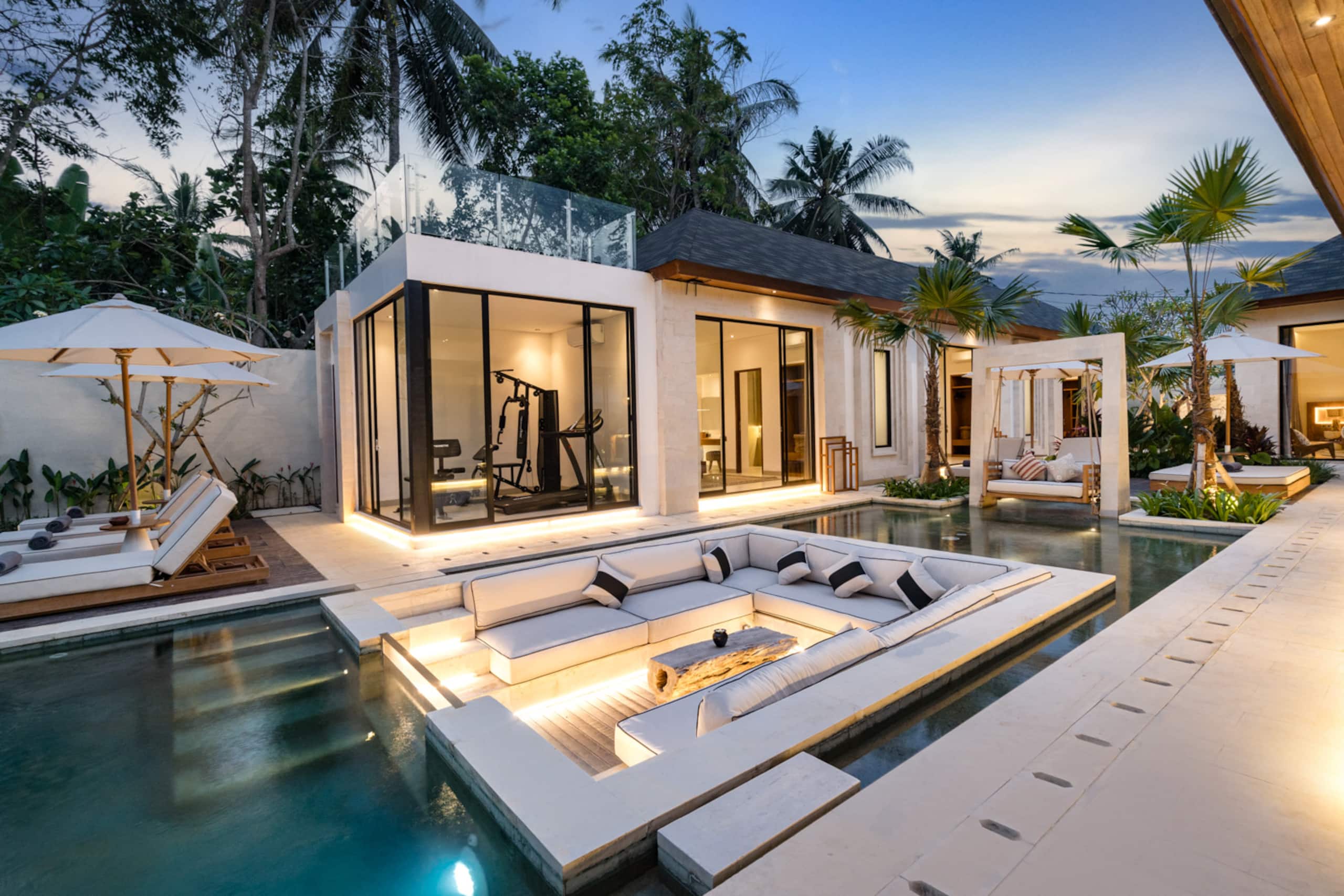 Penelope 4BR Villa with Private Pool & Gym in Ubud