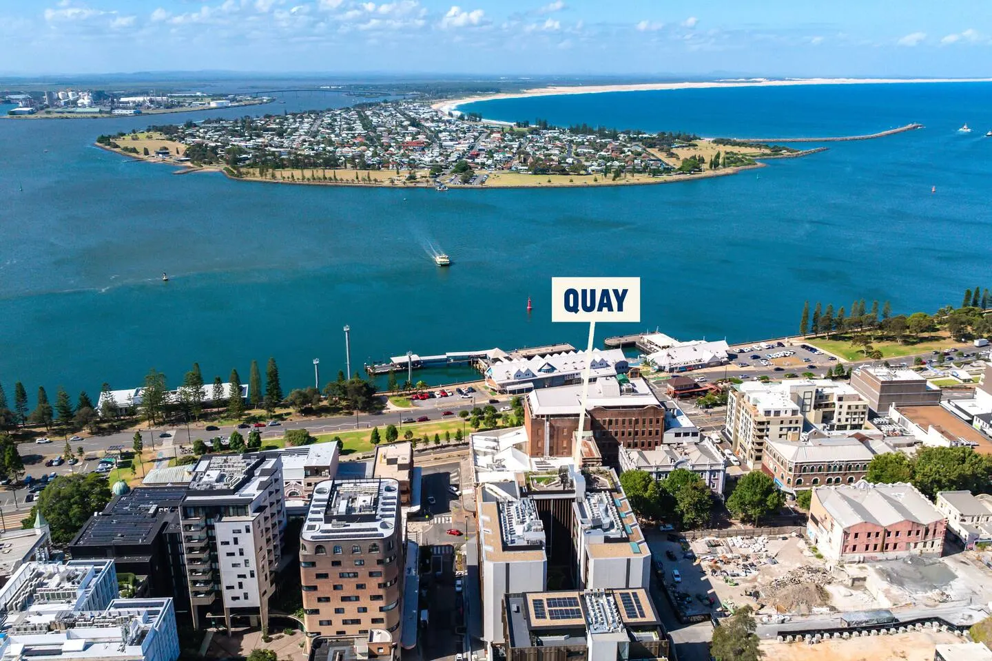Quay - Harbour Views - Walk Everywhere - Parking 11